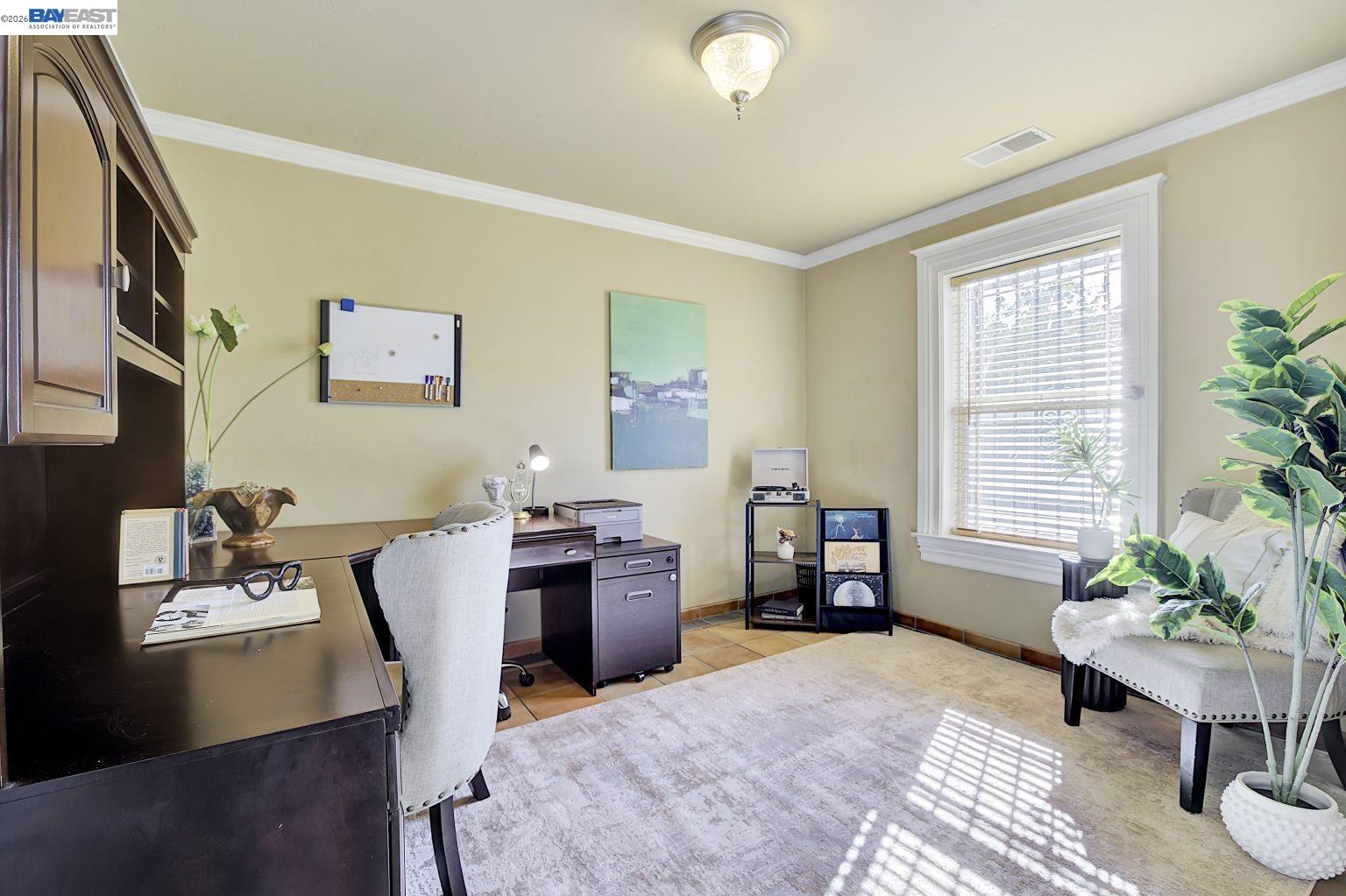 Detail Gallery Image 13 of 55 For 2635 E 10th St, Oakland,  CA 94601 - 4 Beds | 3 Baths