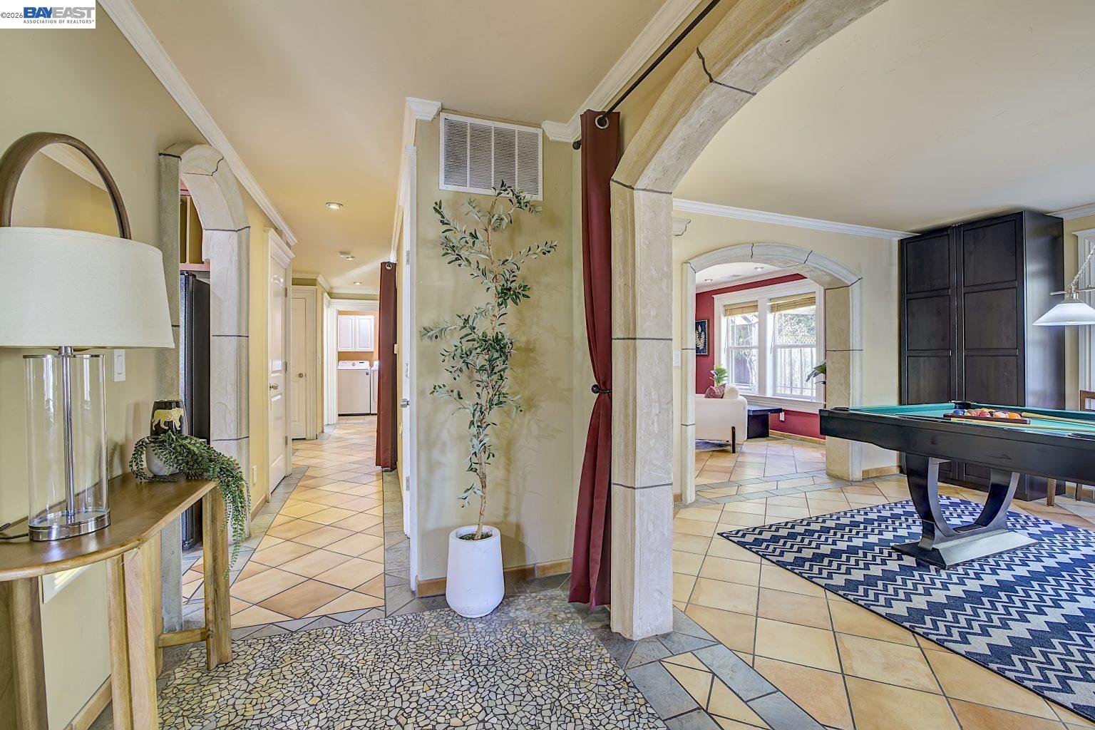 Detail Gallery Image 3 of 55 For 2635 E 10th St, Oakland,  CA 94601 - 4 Beds | 3 Baths