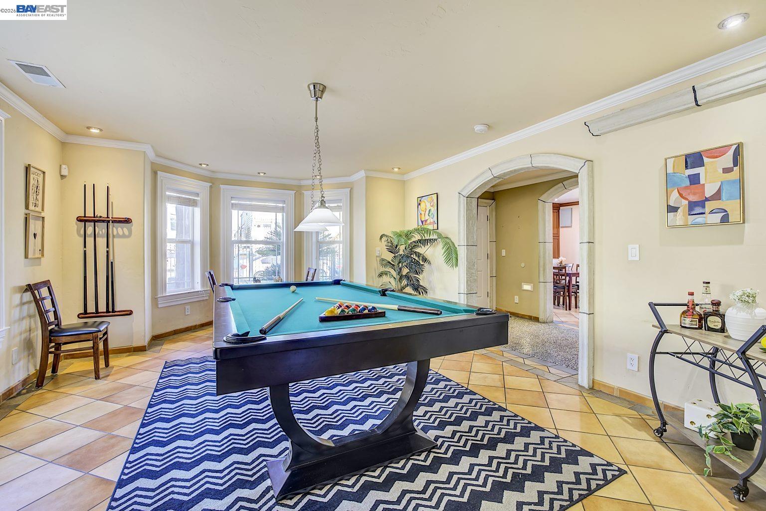 Detail Gallery Image 5 of 55 For 2635 E 10th St, Oakland,  CA 94601 - 4 Beds | 3 Baths