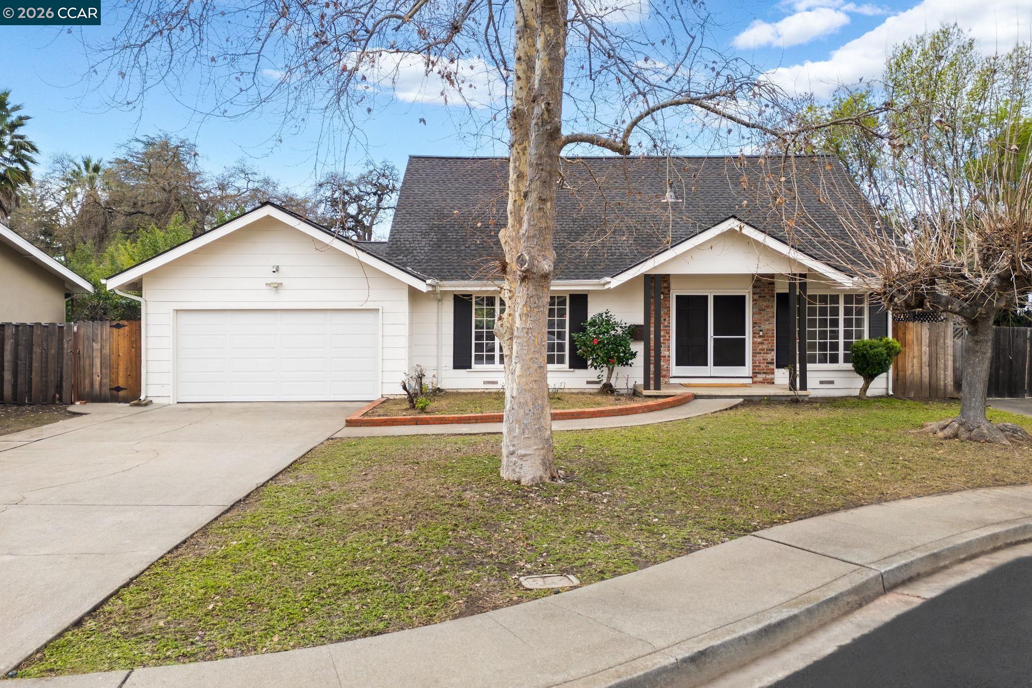 Front Image Thumbnail for CC41125309