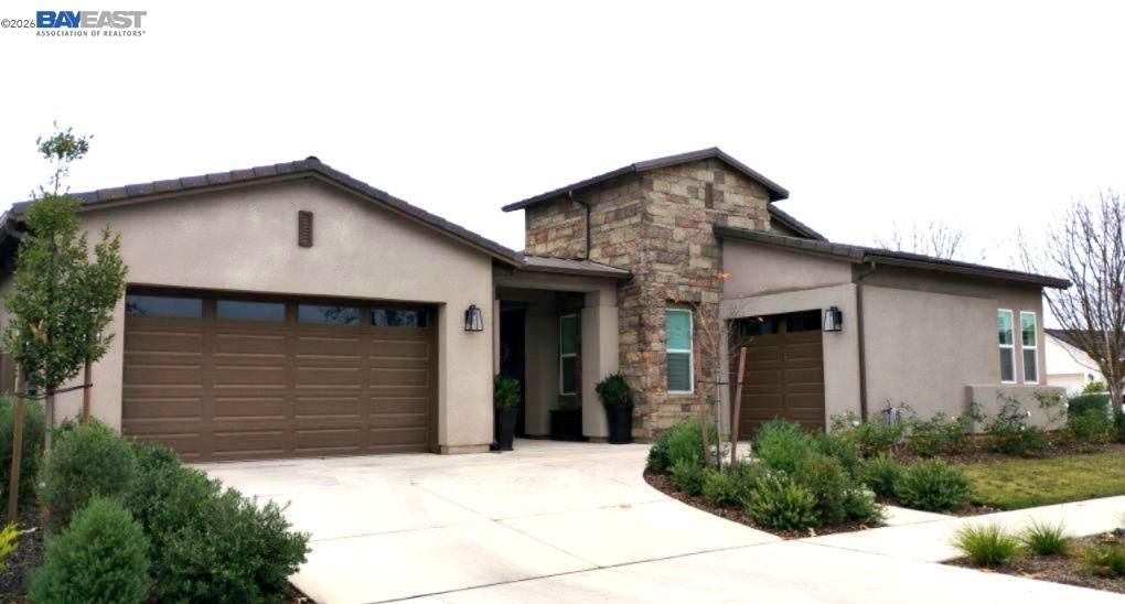 Front Image Thumbnail for BE41125310