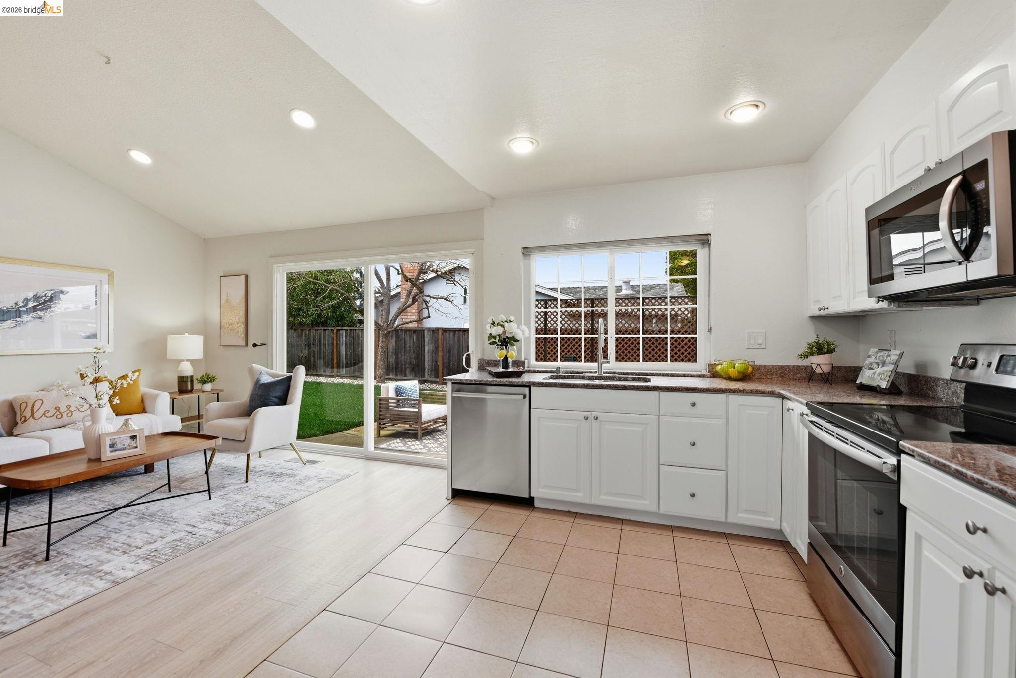 Detail Gallery Image 11 of 45 For 4701 Michelle Way, Union City,  CA 94587 - 4 Beds | 2 Baths