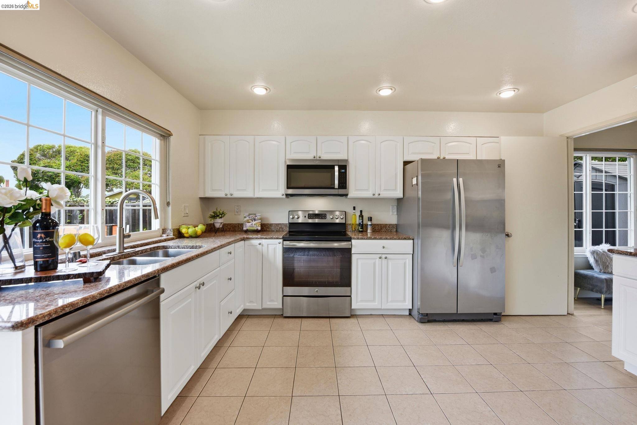 Detail Gallery Image 12 of 45 For 4701 Michelle Way, Union City,  CA 94587 - 4 Beds | 2 Baths