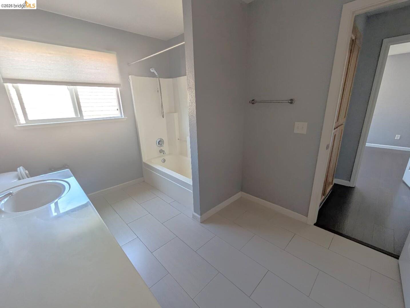 Detail Gallery Image 13 of 24 For 4958 Bay View Cir, Stockton,  CA 95219 - 4 Beds | 3 Baths