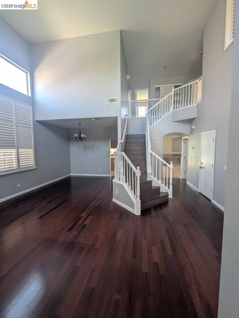 Detail Gallery Image 4 of 24 For 4958 Bay View Cir, Stockton,  CA 95219 - 4 Beds | 3 Baths