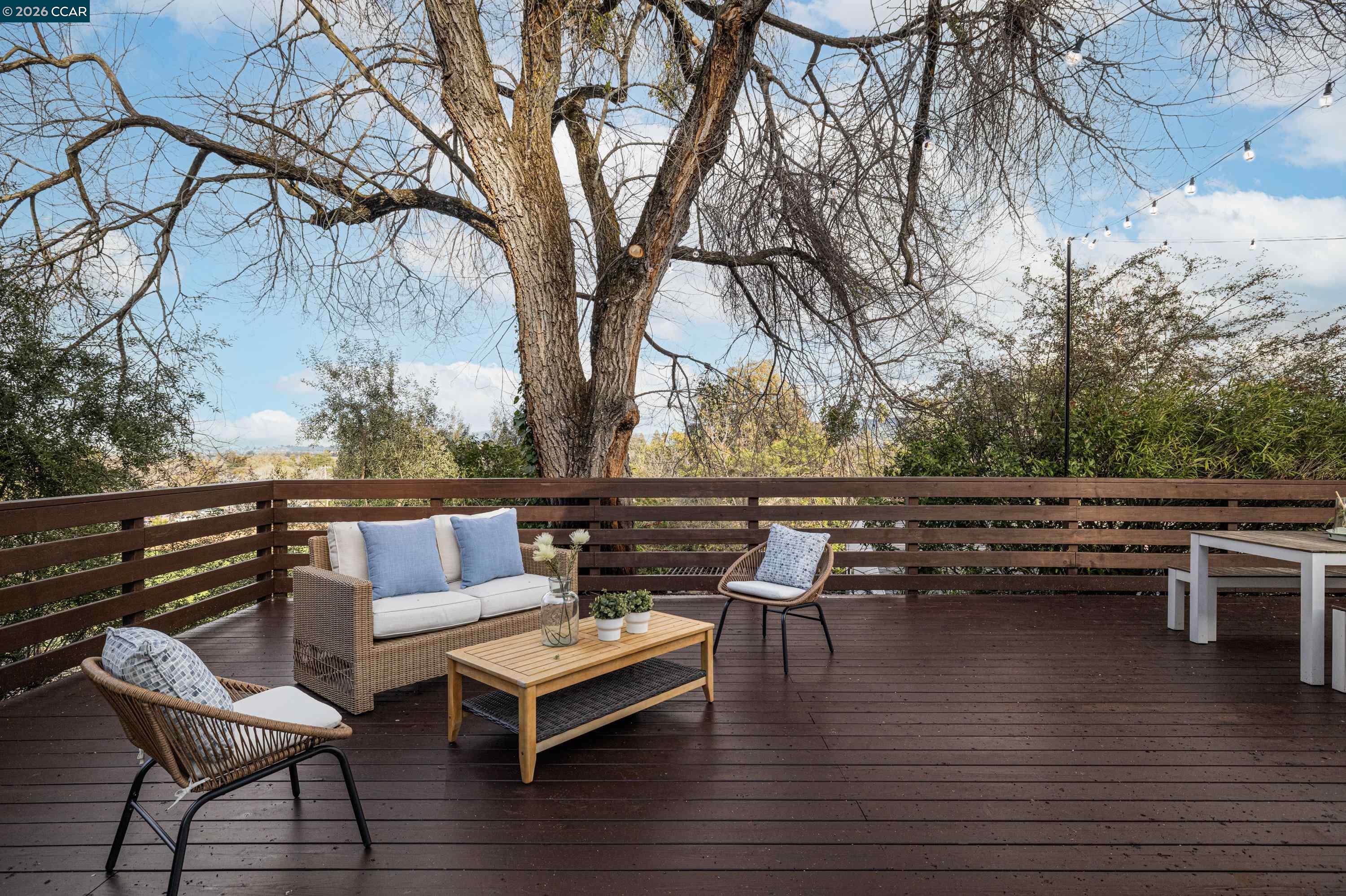 Detail Gallery Image 16 of 44 For 2080 Essenay Ave, Walnut Creek,  CA 94597 - 3 Beds | 2 Baths