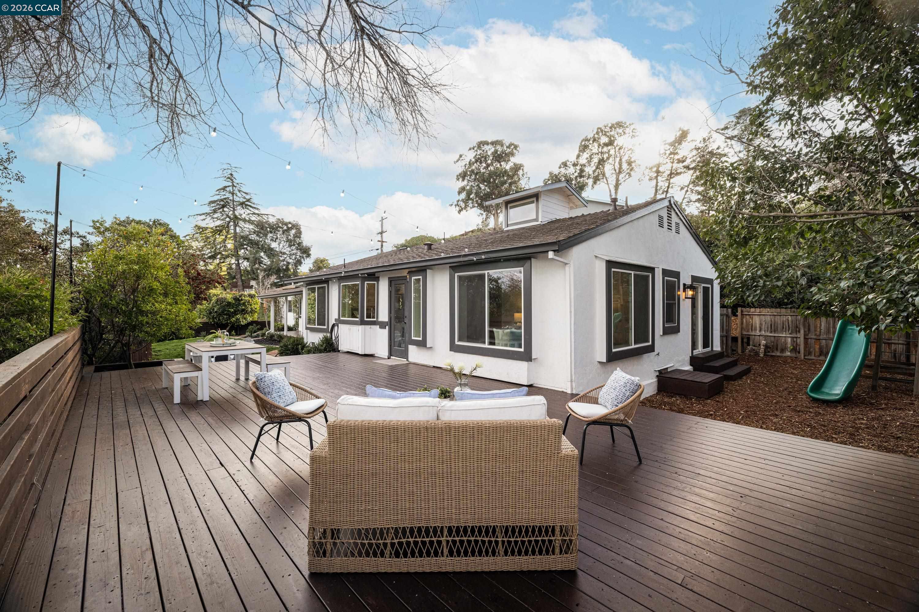 Detail Gallery Image 30 of 44 For 2080 Essenay Ave, Walnut Creek,  CA 94597 - 3 Beds | 2 Baths