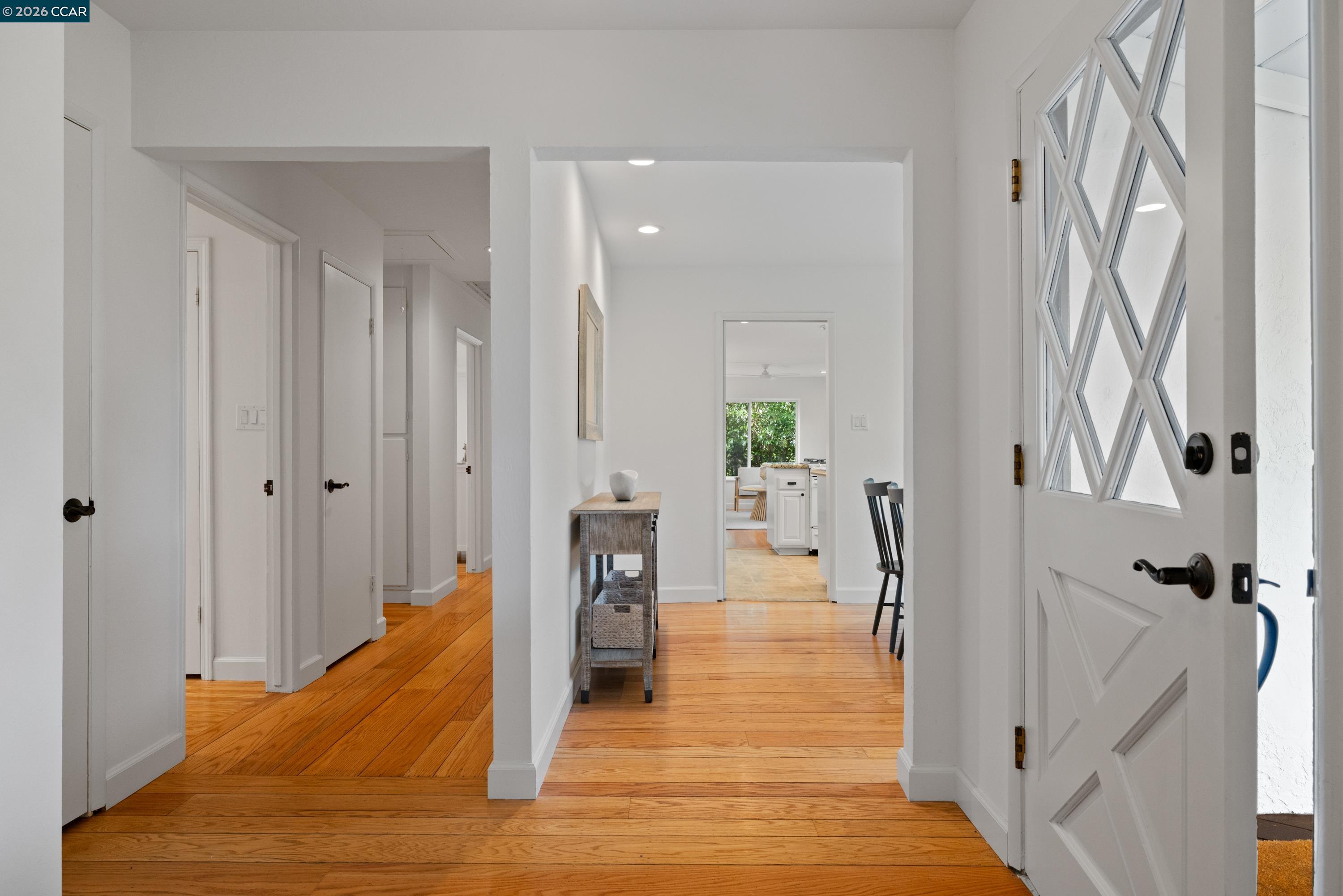 Detail Gallery Image 5 of 44 For 2080 Essenay Ave, Walnut Creek,  CA 94597 - 3 Beds | 2 Baths