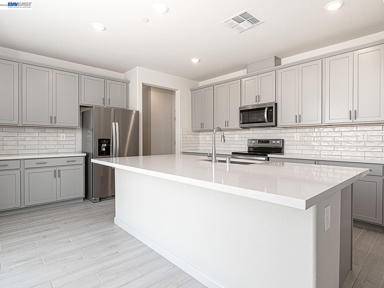 Detail Gallery Image 4 of 13 For 671 Channel Circle, Oakley,  CA 94561 - 4 Beds | 3 Baths