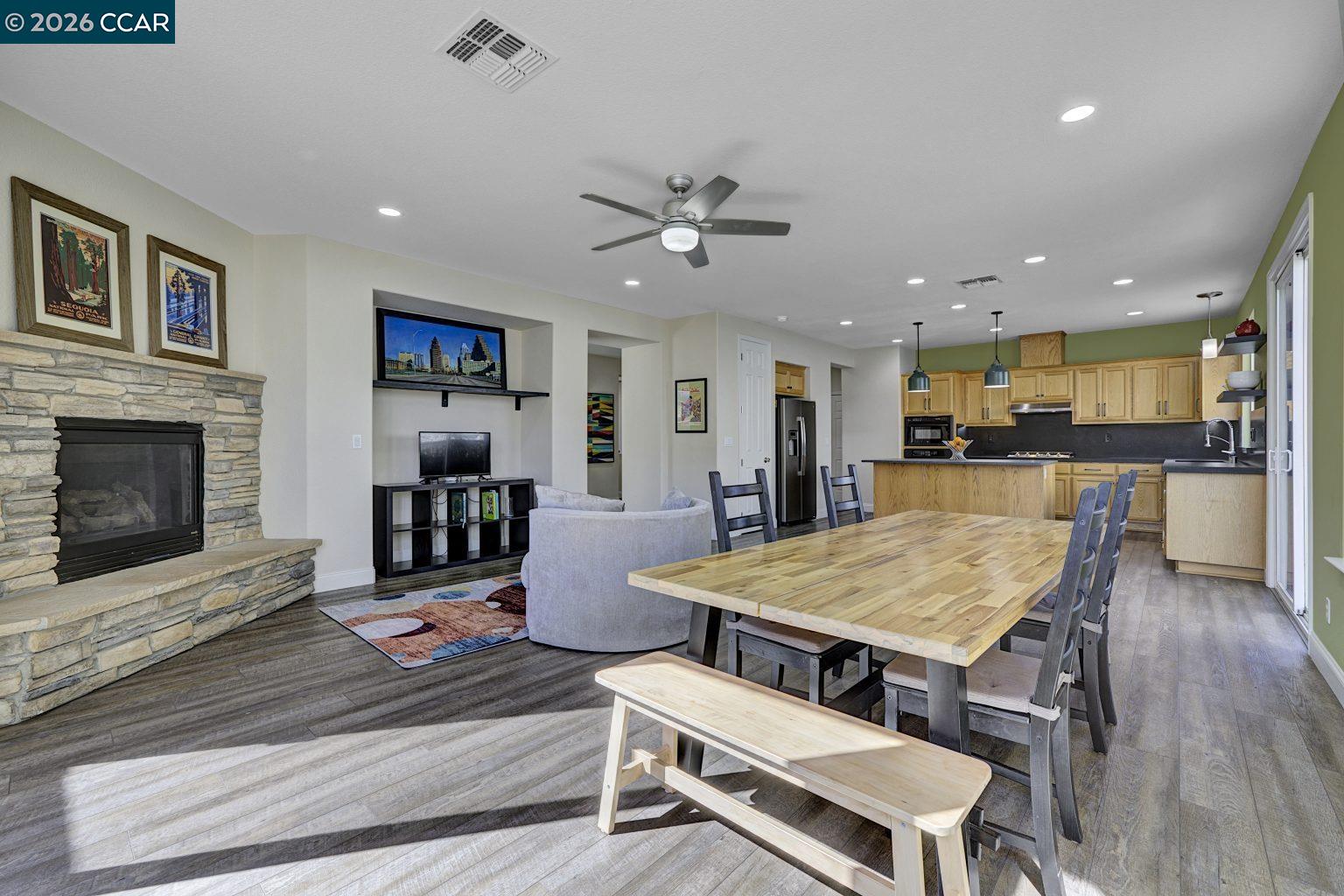 Detail Gallery Image 7 of 55 For 3432 Keystone Loop, Discovery Bay,  CA 94505 - 5 Beds | 4 Baths