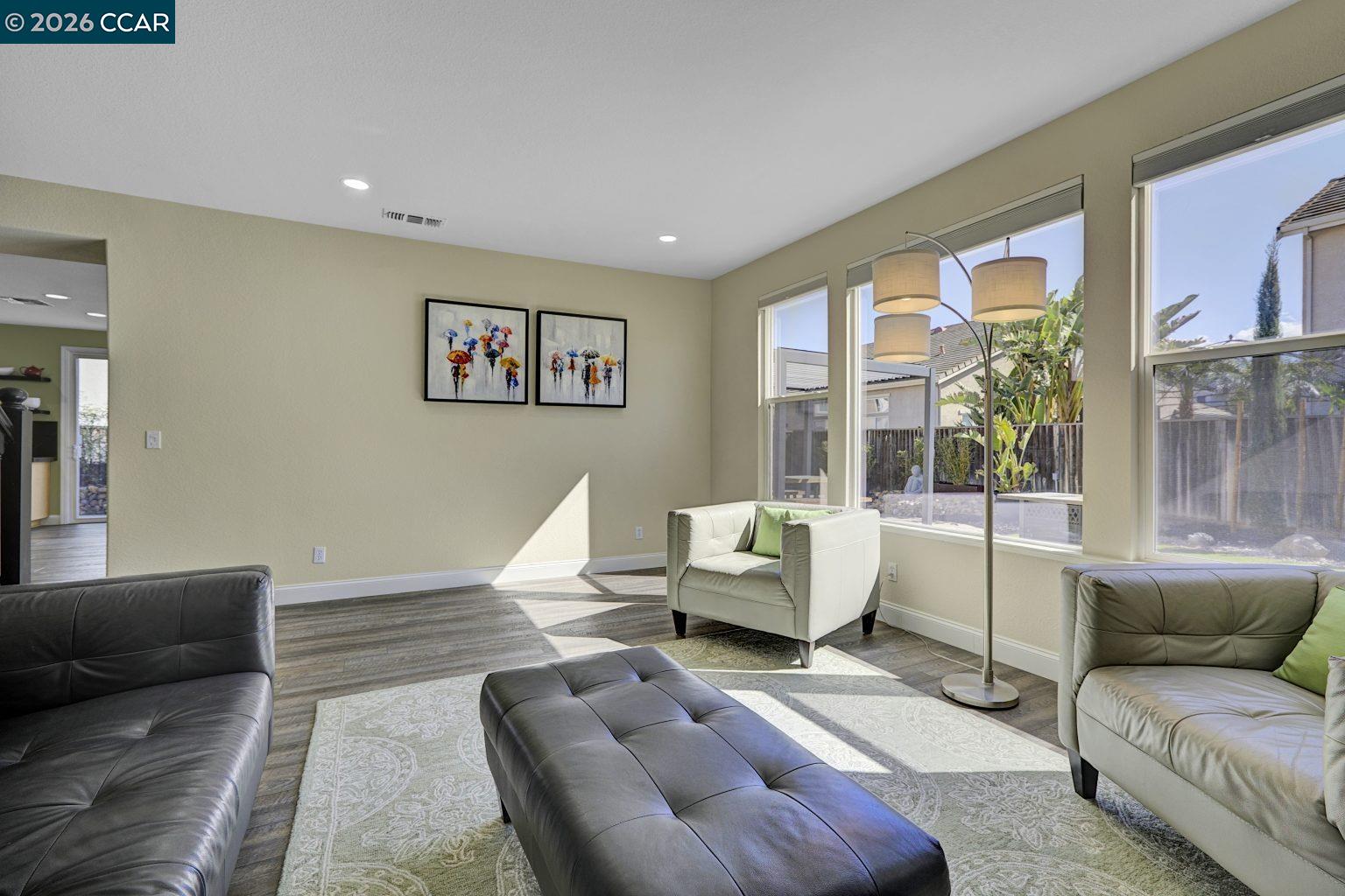 Detail Gallery Image 10 of 55 For 3432 Keystone Loop, Discovery Bay,  CA 94505 - 5 Beds | 4 Baths