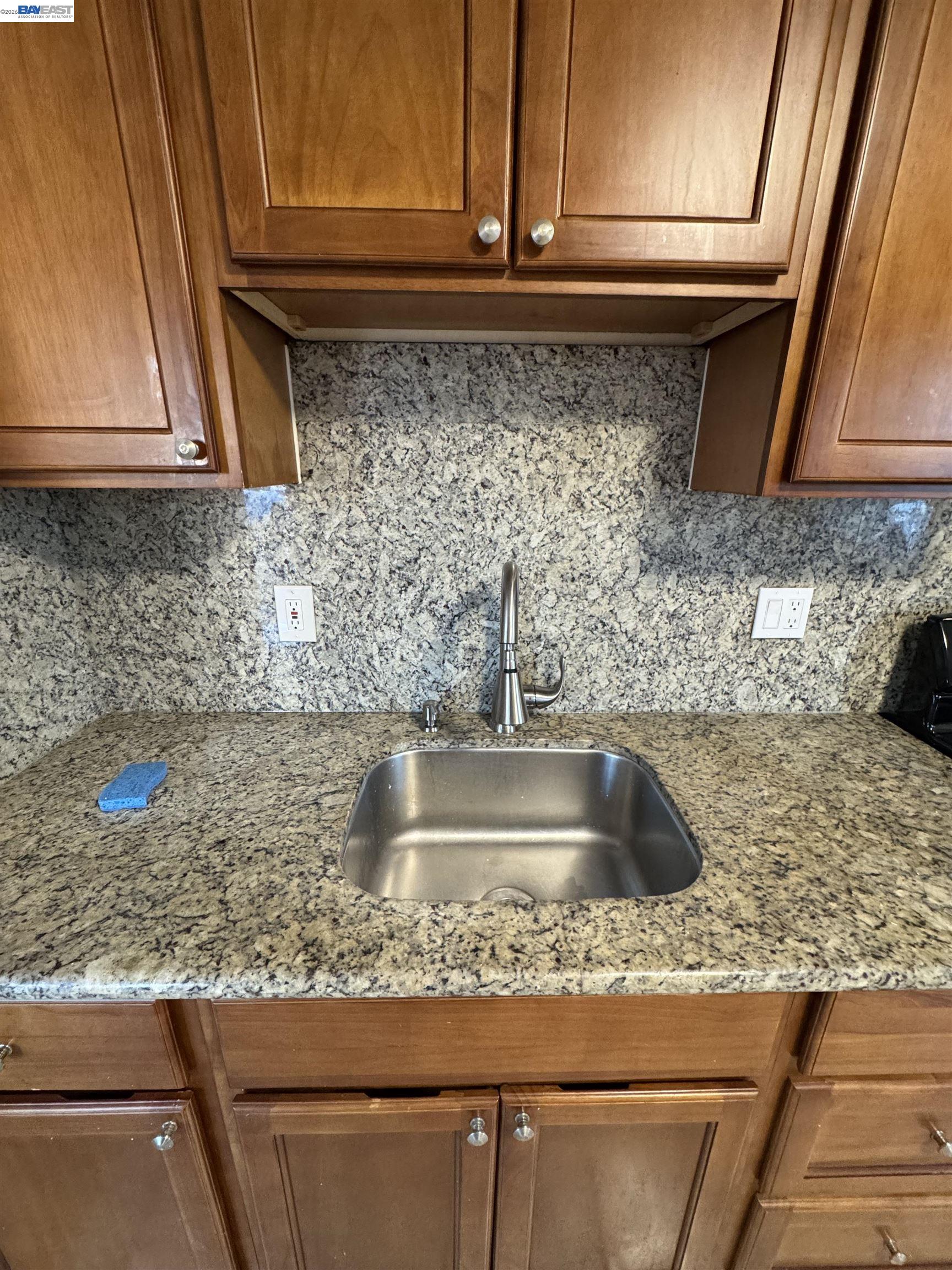 Detail Gallery Image 11 of 14 For 1840 90th Avenue, Oakland,  CA 94603 - – Beds | – Baths