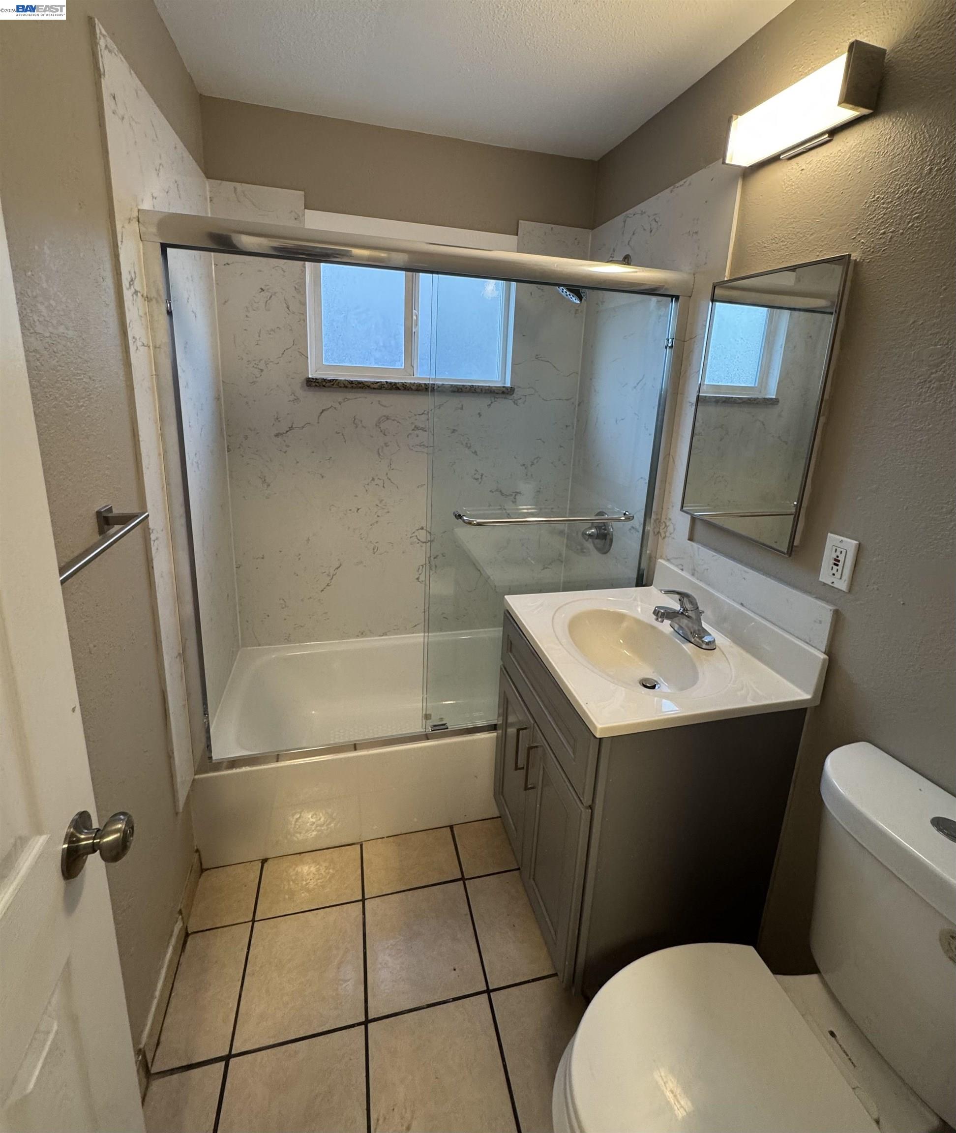 Detail Gallery Image 12 of 14 For 1840 90th Avenue, Oakland,  CA 94603 - – Beds | – Baths