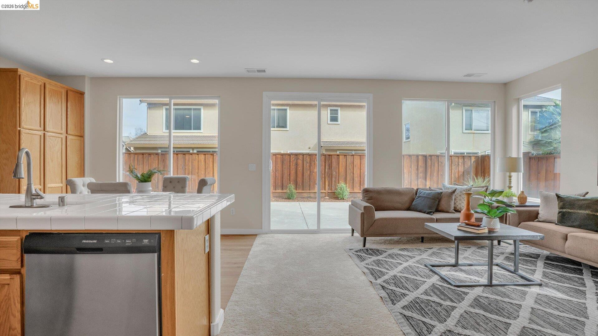 Detail Gallery Image 13 of 37 For 78 Guise Way, Brentwood,  CA 94513 - 4 Beds | 2/1 Baths