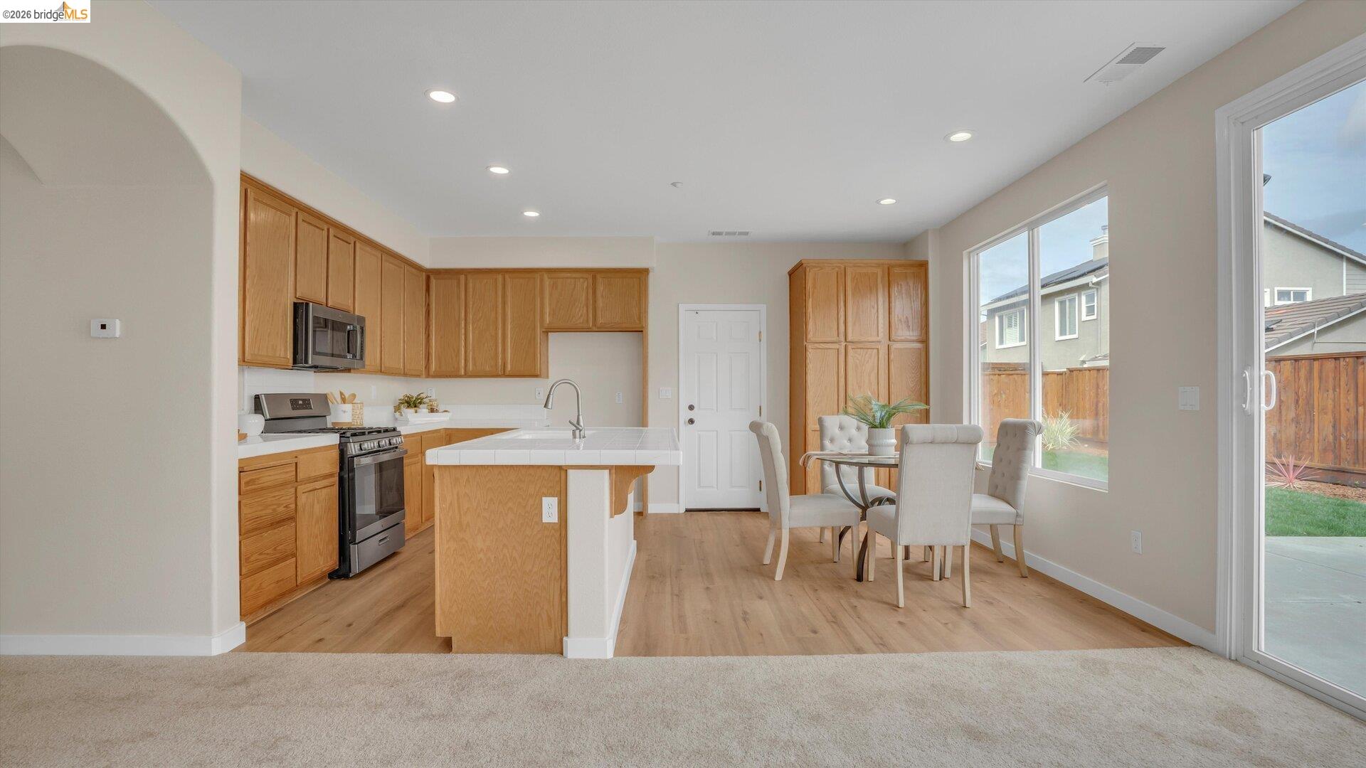 Detail Gallery Image 16 of 37 For 78 Guise Way, Brentwood,  CA 94513 - 4 Beds | 2/1 Baths