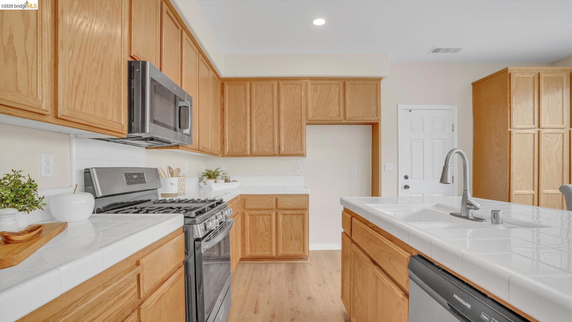 Detail Gallery Image 19 of 37 For 78 Guise Way, Brentwood,  CA 94513 - 4 Beds | 2/1 Baths