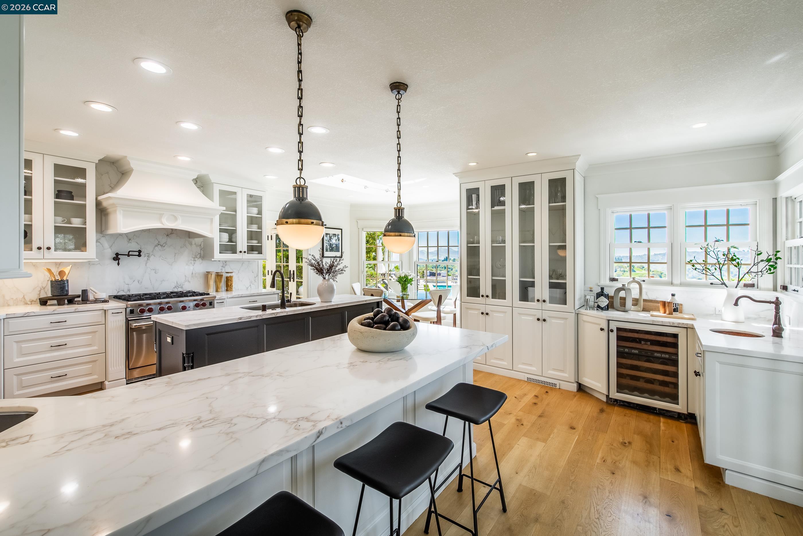 Detail Gallery Image 16 of 59 For 33 Deer Trail, Lafayette,  CA 94549 - 6 Beds | 4/1 Baths