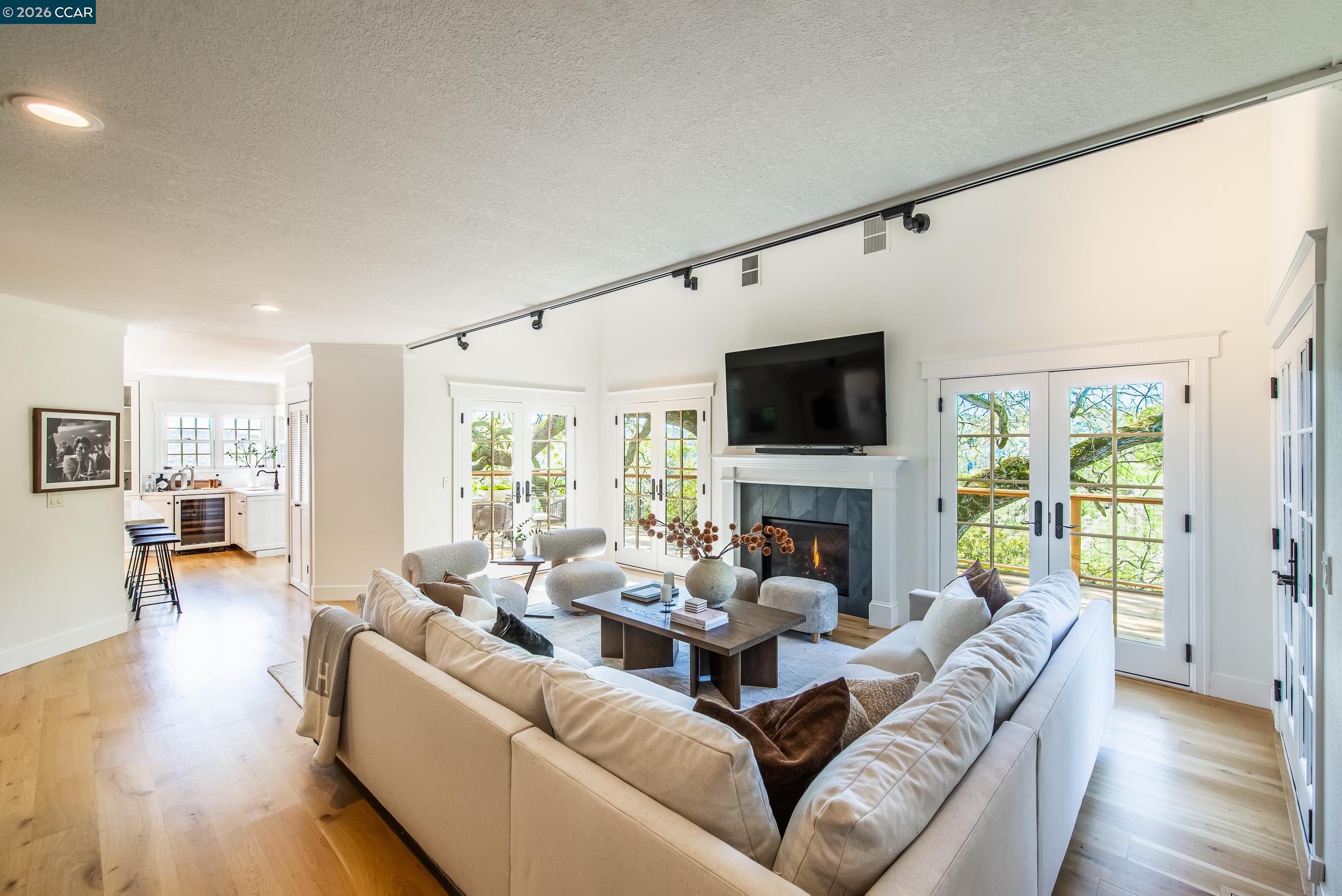 Detail Gallery Image 19 of 59 For 33 Deer Trail, Lafayette,  CA 94549 - 6 Beds | 4/1 Baths