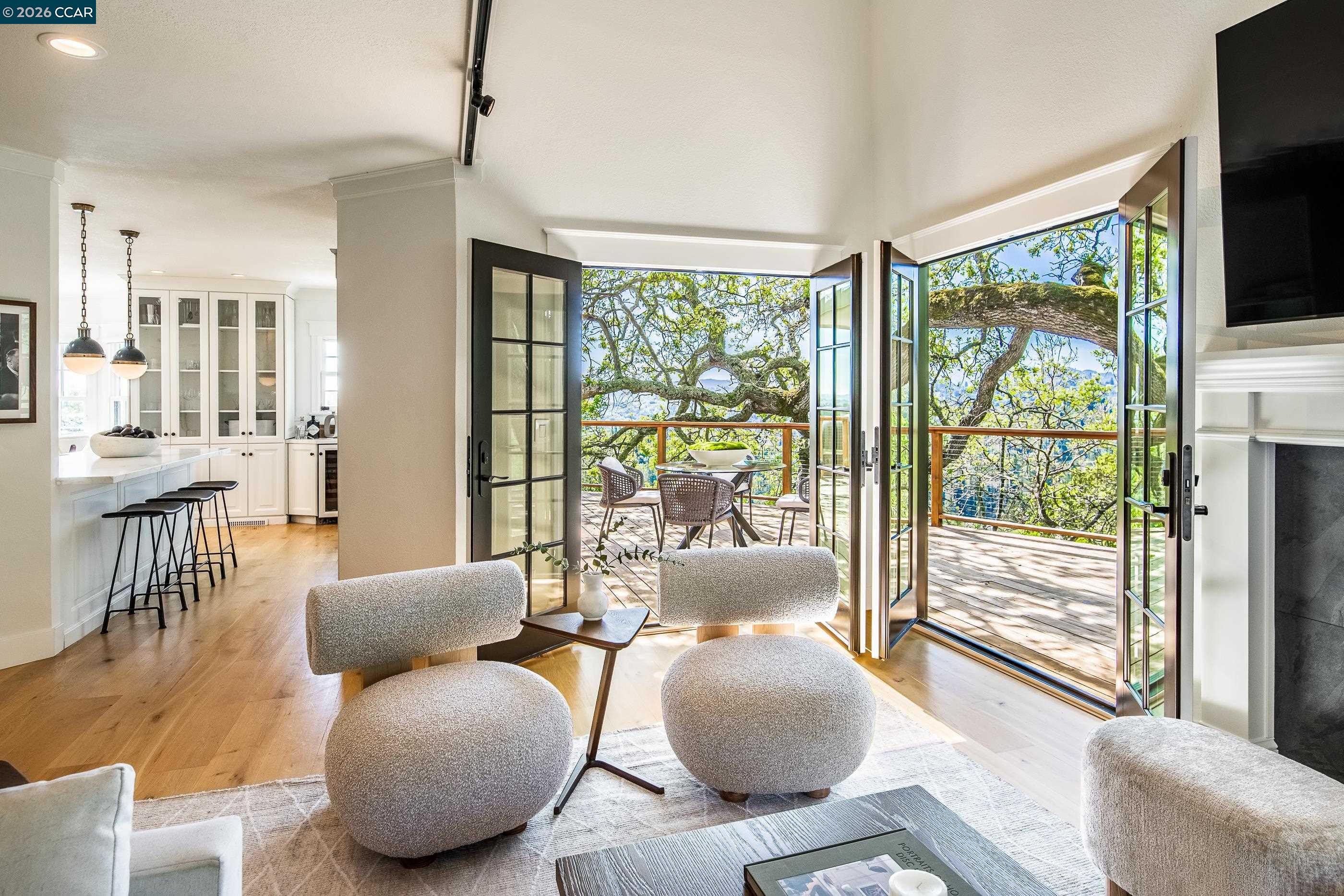 Detail Gallery Image 20 of 59 For 33 Deer Trail, Lafayette,  CA 94549 - 6 Beds | 4/1 Baths