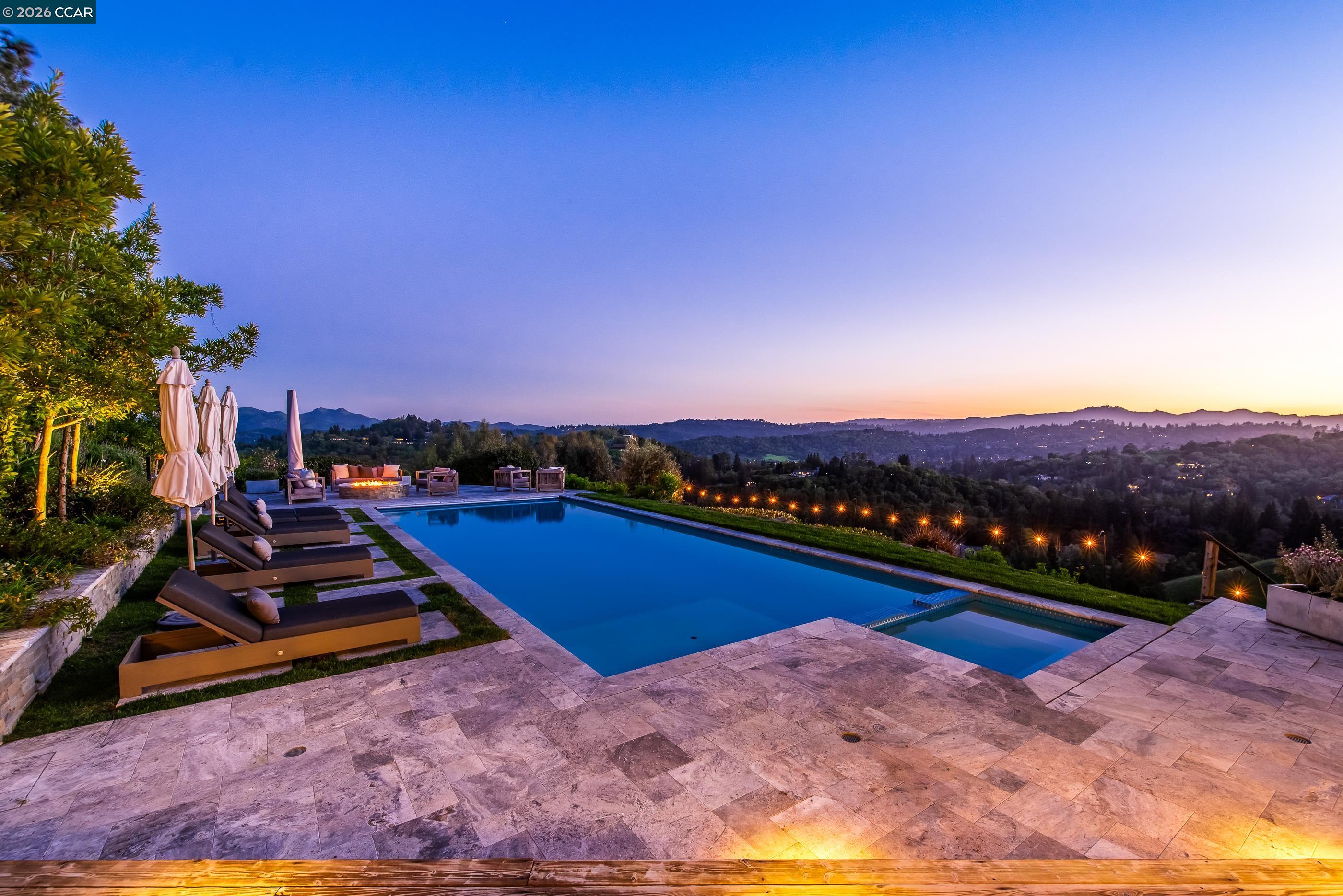 Detail Gallery Image 3 of 59 For 33 Deer Trail, Lafayette,  CA 94549 - 6 Beds | 4/1 Baths