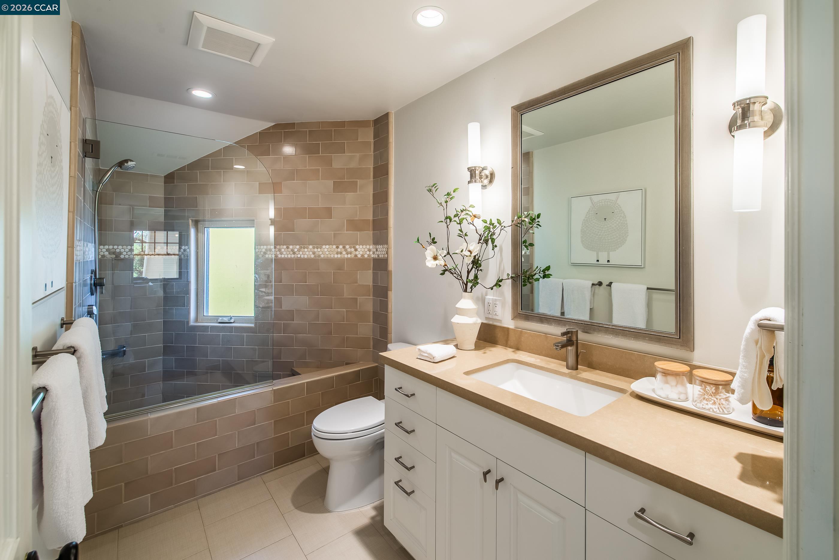 Detail Gallery Image 36 of 59 For 33 Deer Trail, Lafayette,  CA 94549 - 6 Beds | 4/1 Baths