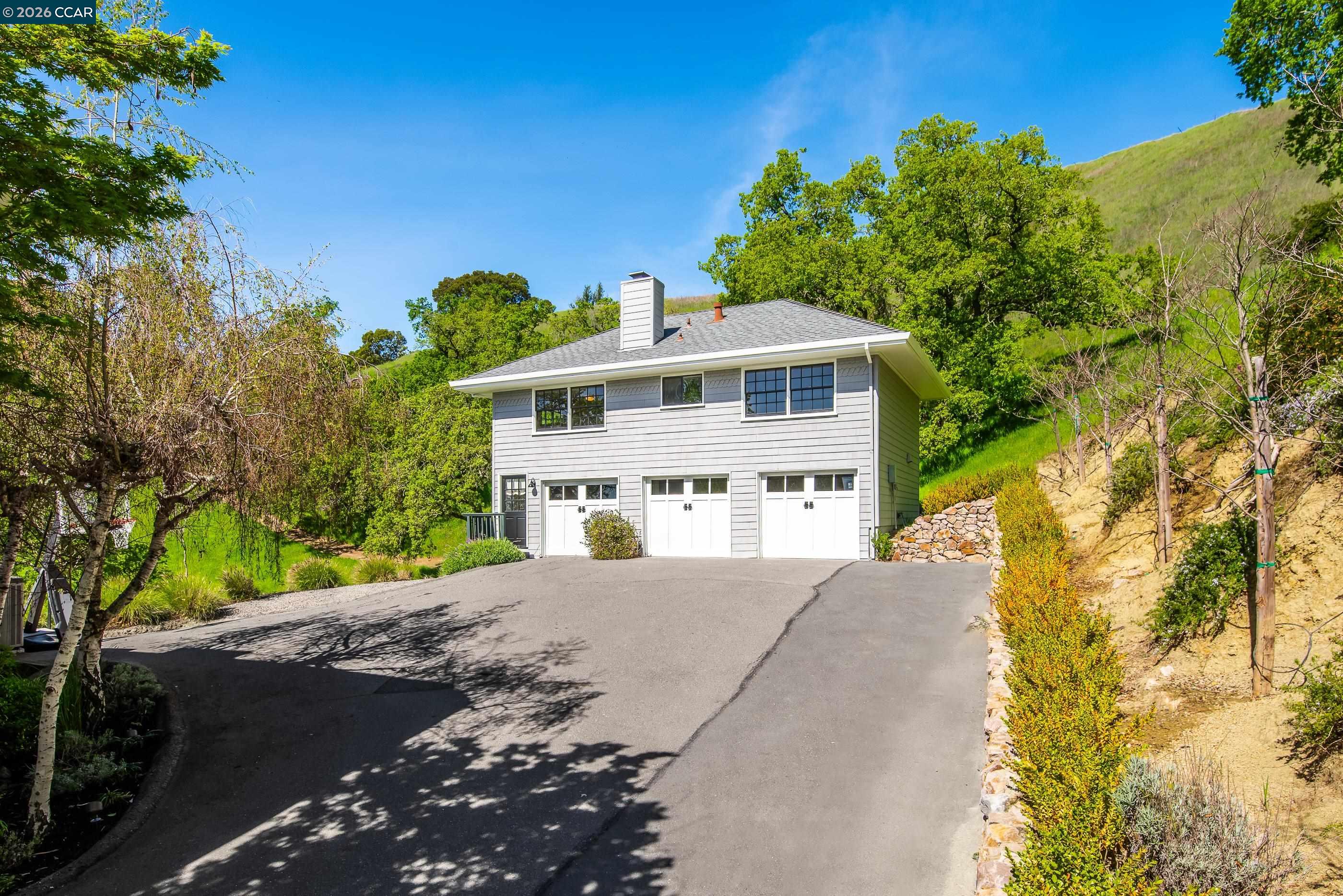 Detail Gallery Image 48 of 59 For 33 Deer Trail, Lafayette,  CA 94549 - 6 Beds | 4/1 Baths