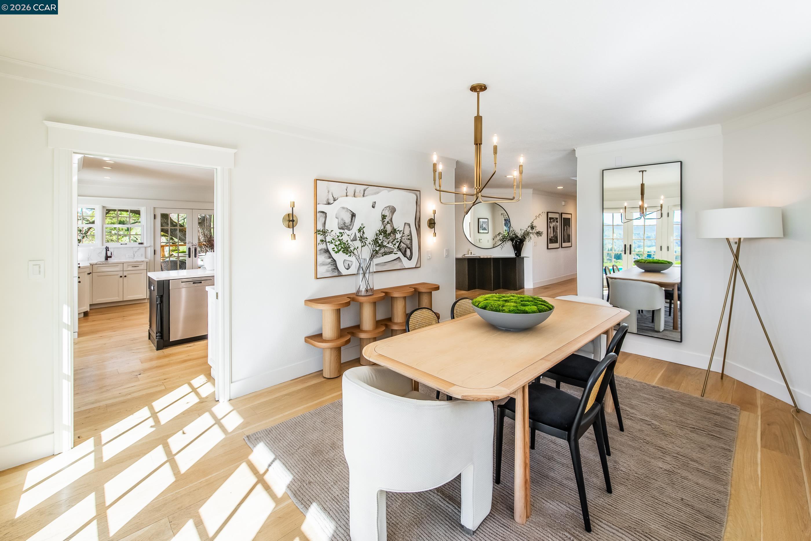 Detail Gallery Image 10 of 59 For 33 Deer Trail, Lafayette,  CA 94549 - 6 Beds | 4/1 Baths