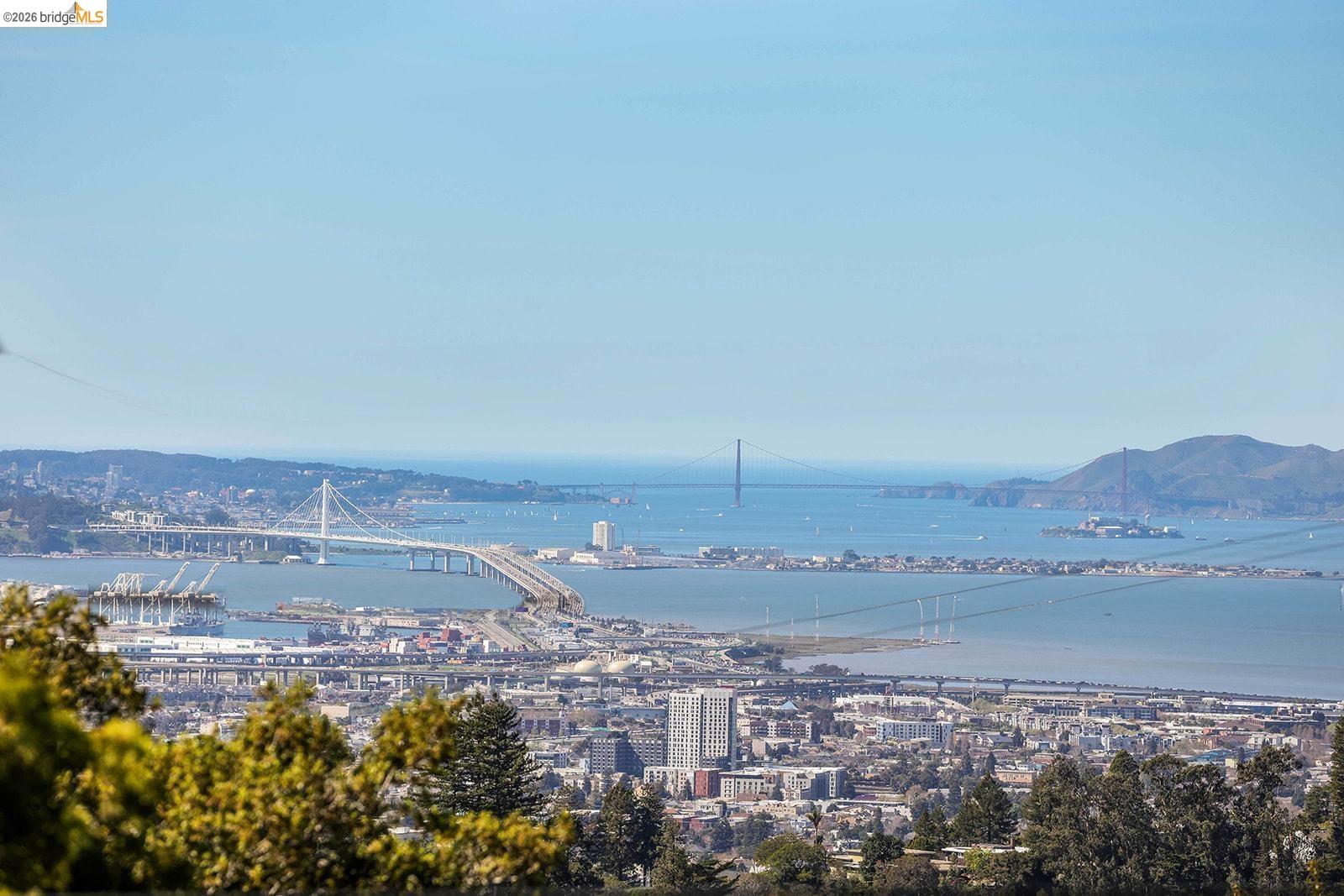 Detail Gallery Image 50 of 53 For 6344 Snake Rd, Oakland,  CA 94611 - 4 Beds | 2/1 Baths