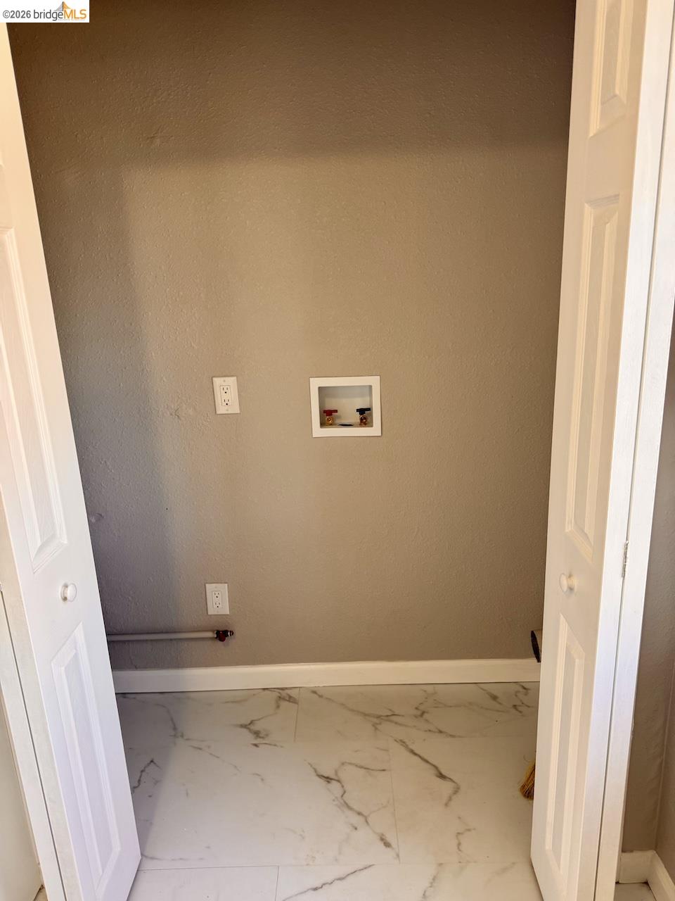 Detail Gallery Image 14 of 55 For 1936 & 1944 Vine Ln, Antioch,  CA 94509 - 3 Beds | 2 Baths