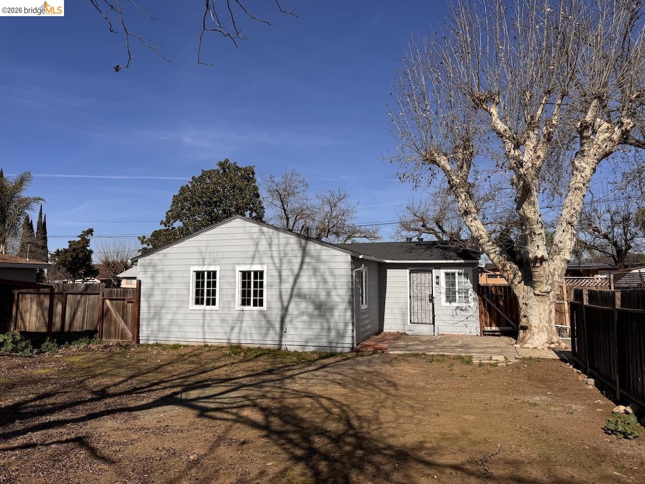 Detail Gallery Image 4 of 55 For 1936 & 1944 Vine Ln, Antioch,  CA 94509 - 3 Beds | 2 Baths