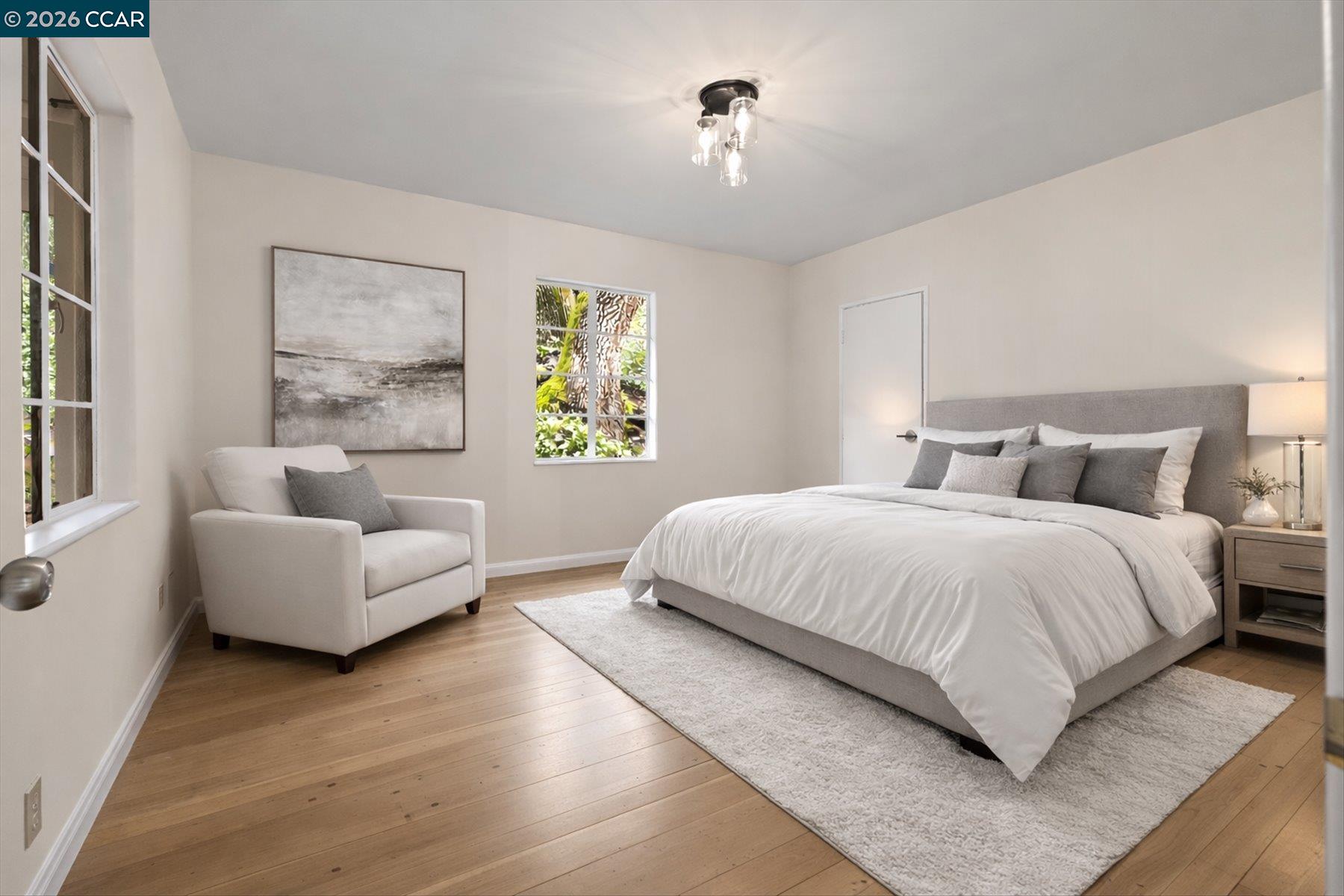 Detail Gallery Image 11 of 28 For 110 Moraga Way, Orinda,  CA 94563 - 2 Beds | 1/1 Baths