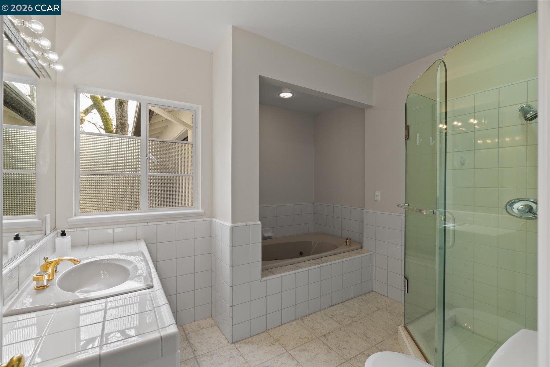 Detail Gallery Image 15 of 28 For 110 Moraga Way, Orinda,  CA 94563 - 2 Beds | 1/1 Baths