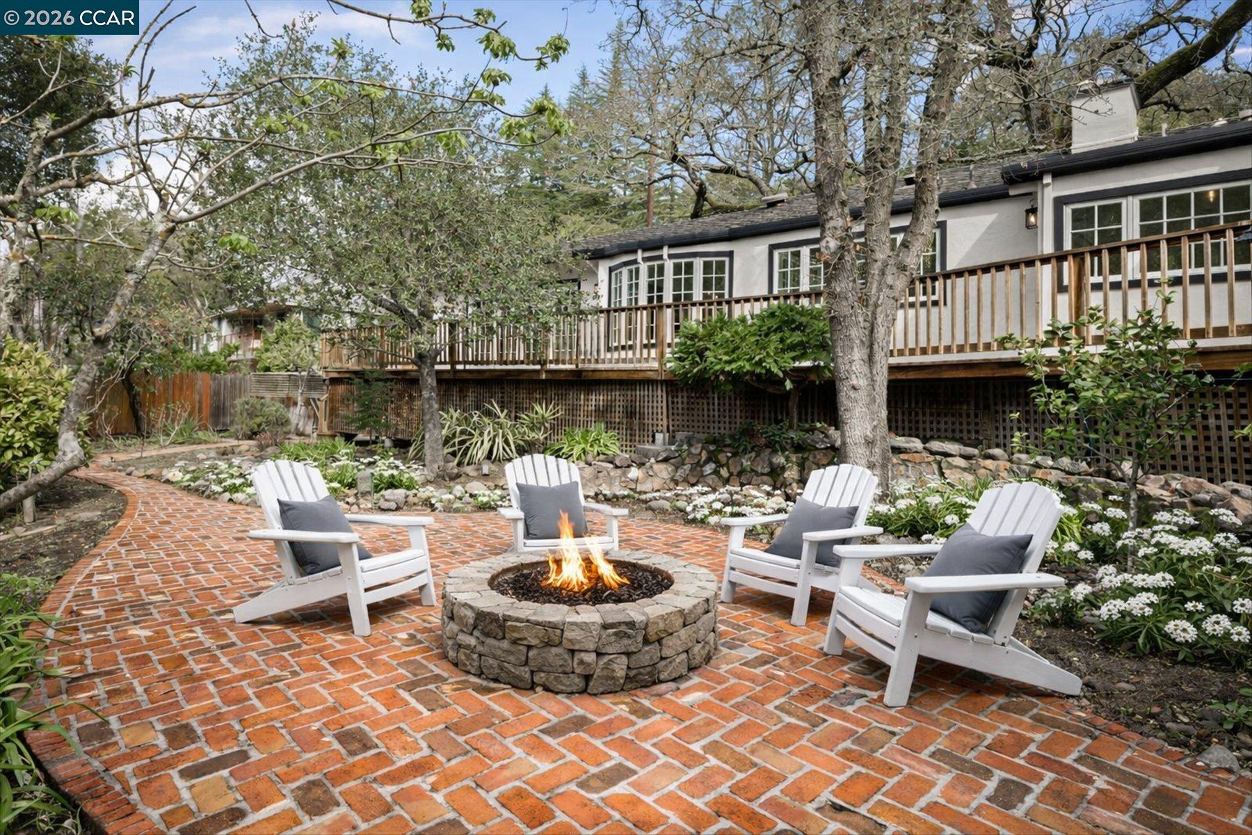 Detail Gallery Image 18 of 28 For 110 Moraga Way, Orinda,  CA 94563 - 2 Beds | 1/1 Baths