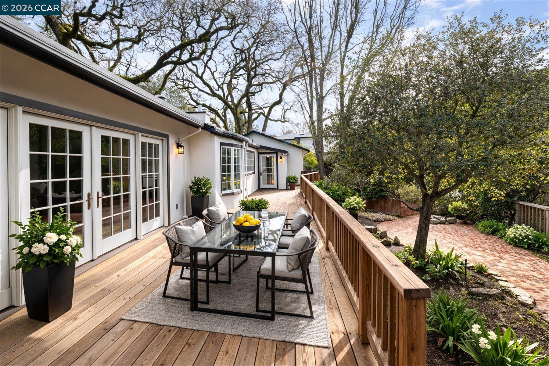 Detail Gallery Image 20 of 28 For 110 Moraga Way, Orinda,  CA 94563 - 2 Beds | 1/1 Baths