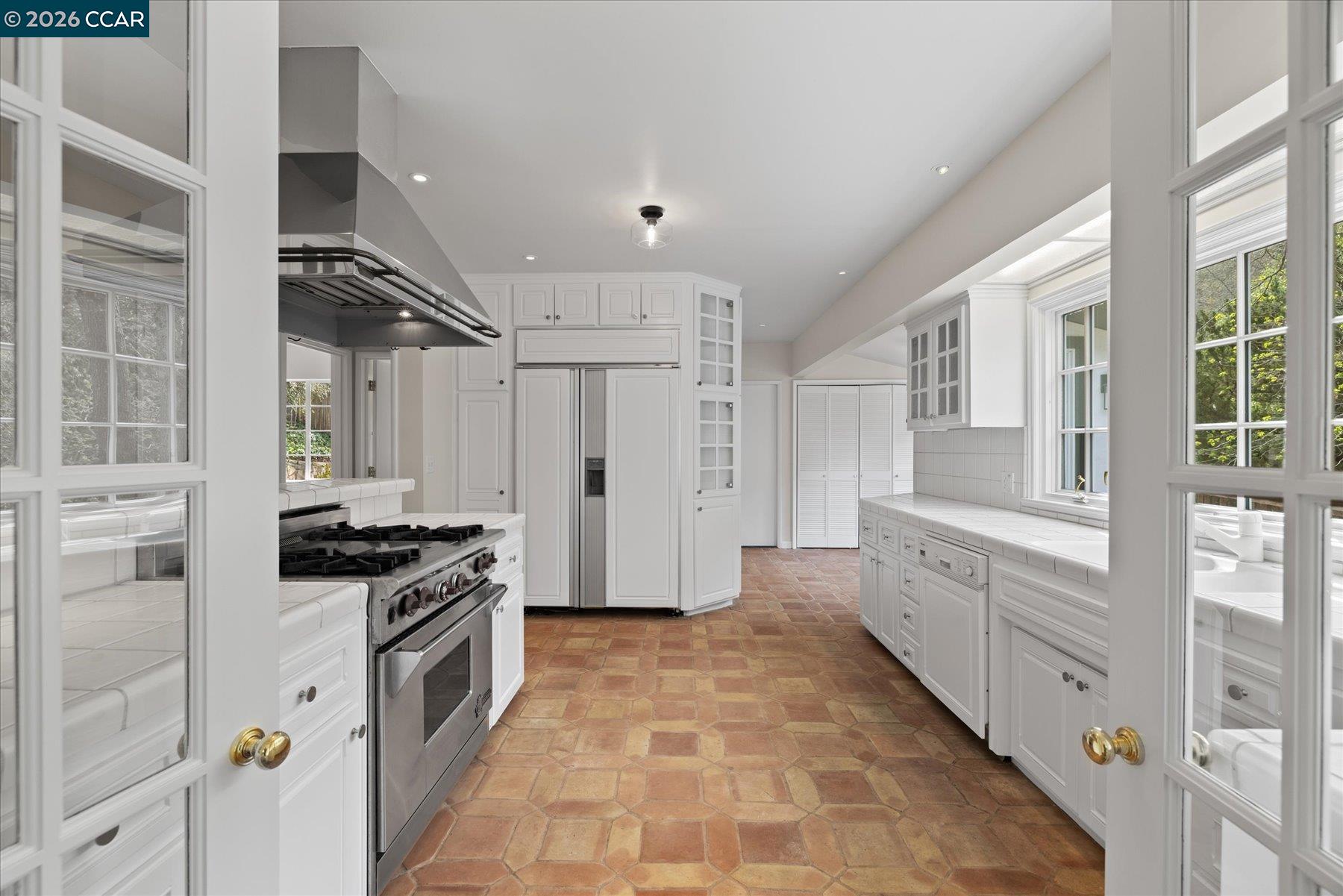 Detail Gallery Image 25 of 28 For 110 Moraga Way, Orinda,  CA 94563 - 2 Beds | 1/1 Baths