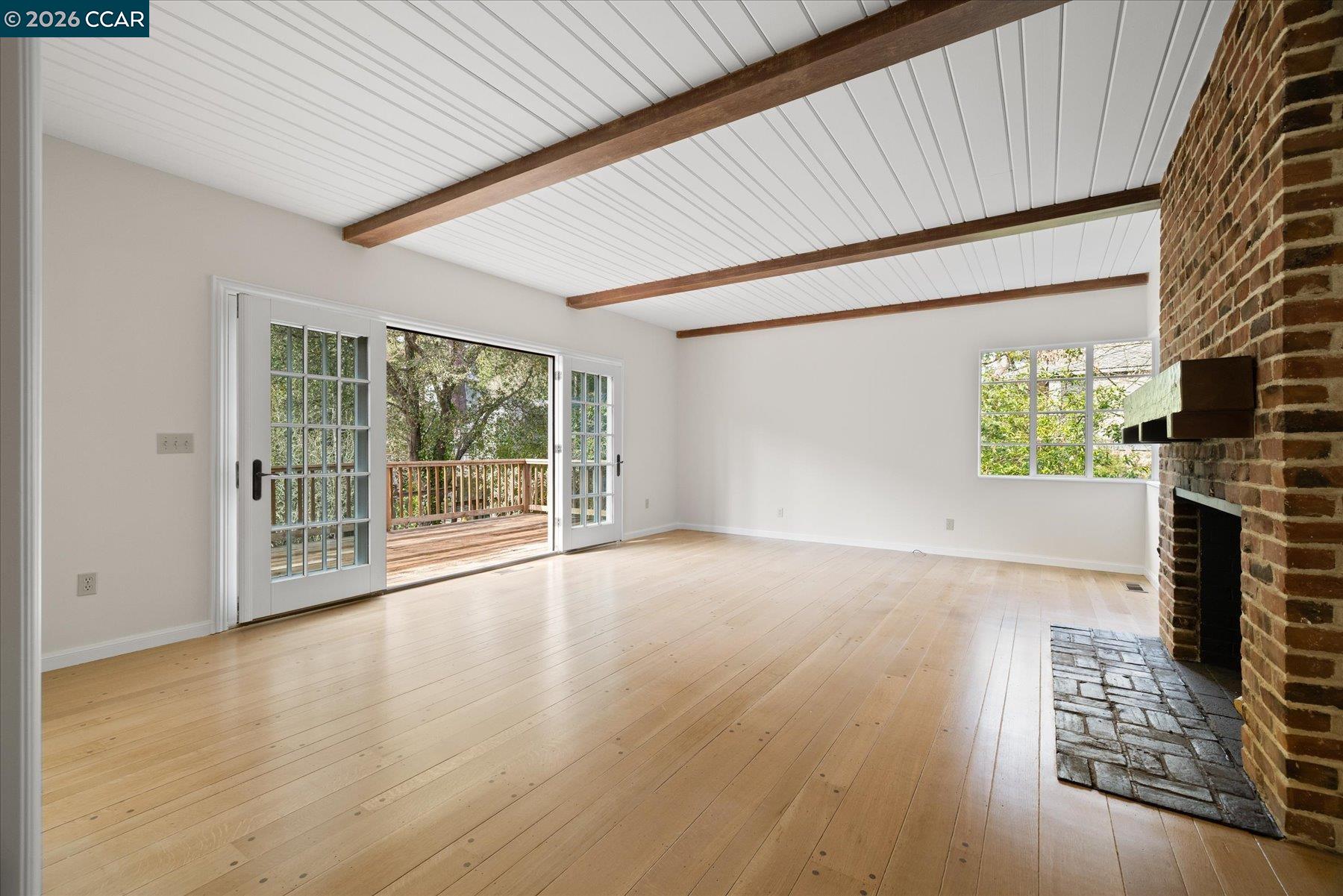 Detail Gallery Image 4 of 28 For 110 Moraga Way, Orinda,  CA 94563 - 2 Beds | 1/1 Baths