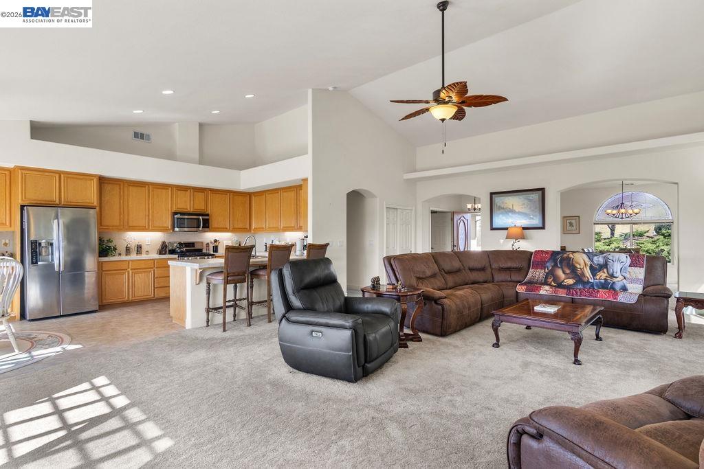 Detail Gallery Image 13 of 52 For 1105 Paradise Peak Rd, Valley Springs,  CA 95252 - 4 Beds | 2 Baths