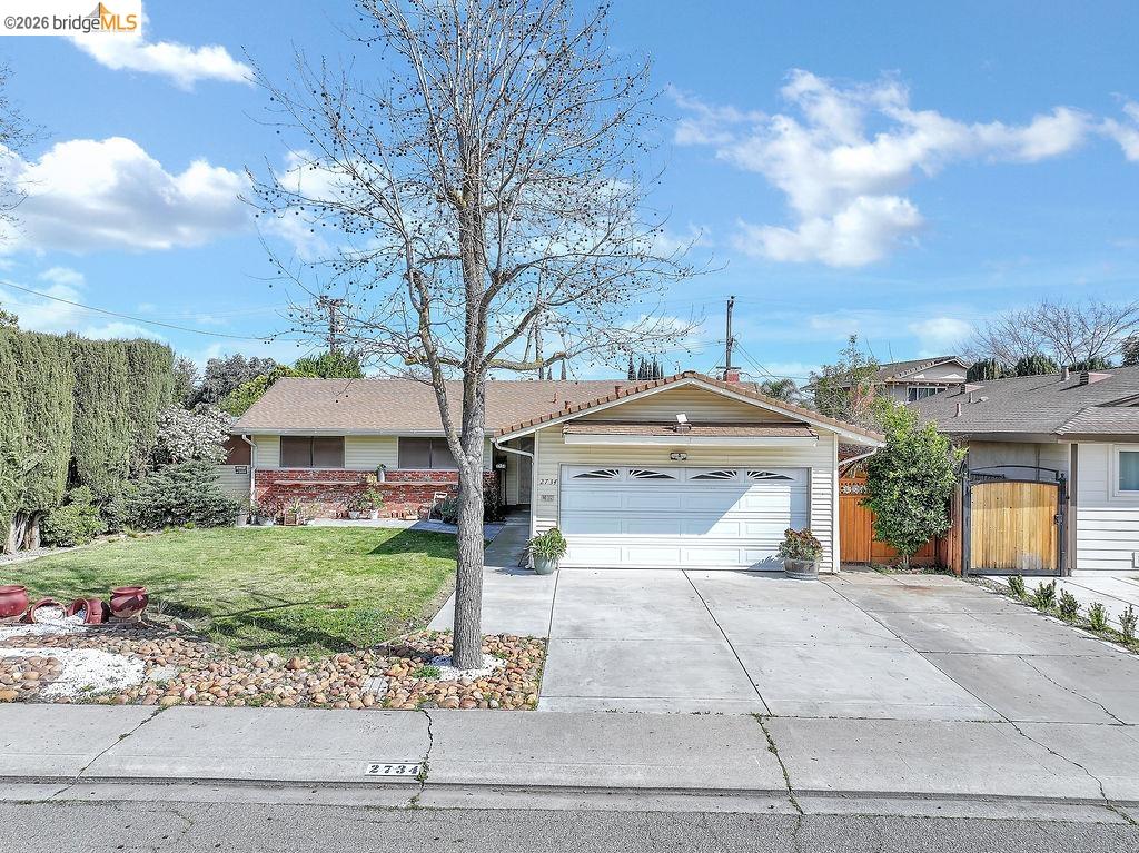 Detail Gallery Image 2 of 32 For 2734 Balboa Dr, Tracy,  CA 95376 - 3 Beds | 2 Baths