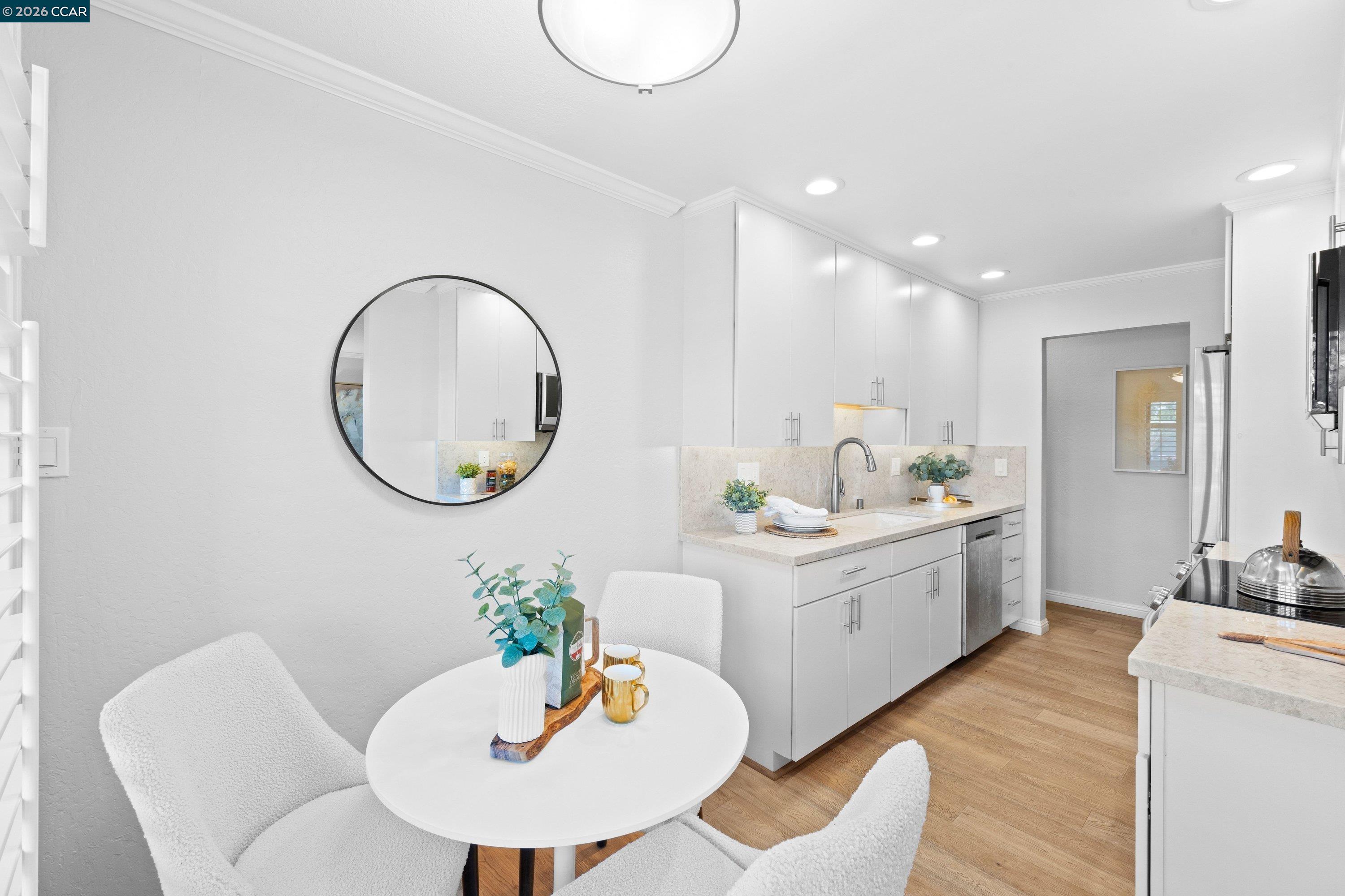 Detail Gallery Image 9 of 27 For 1111 Compass Ln #105,  Foster City,  CA 94404 - 3 Beds | 2 Baths