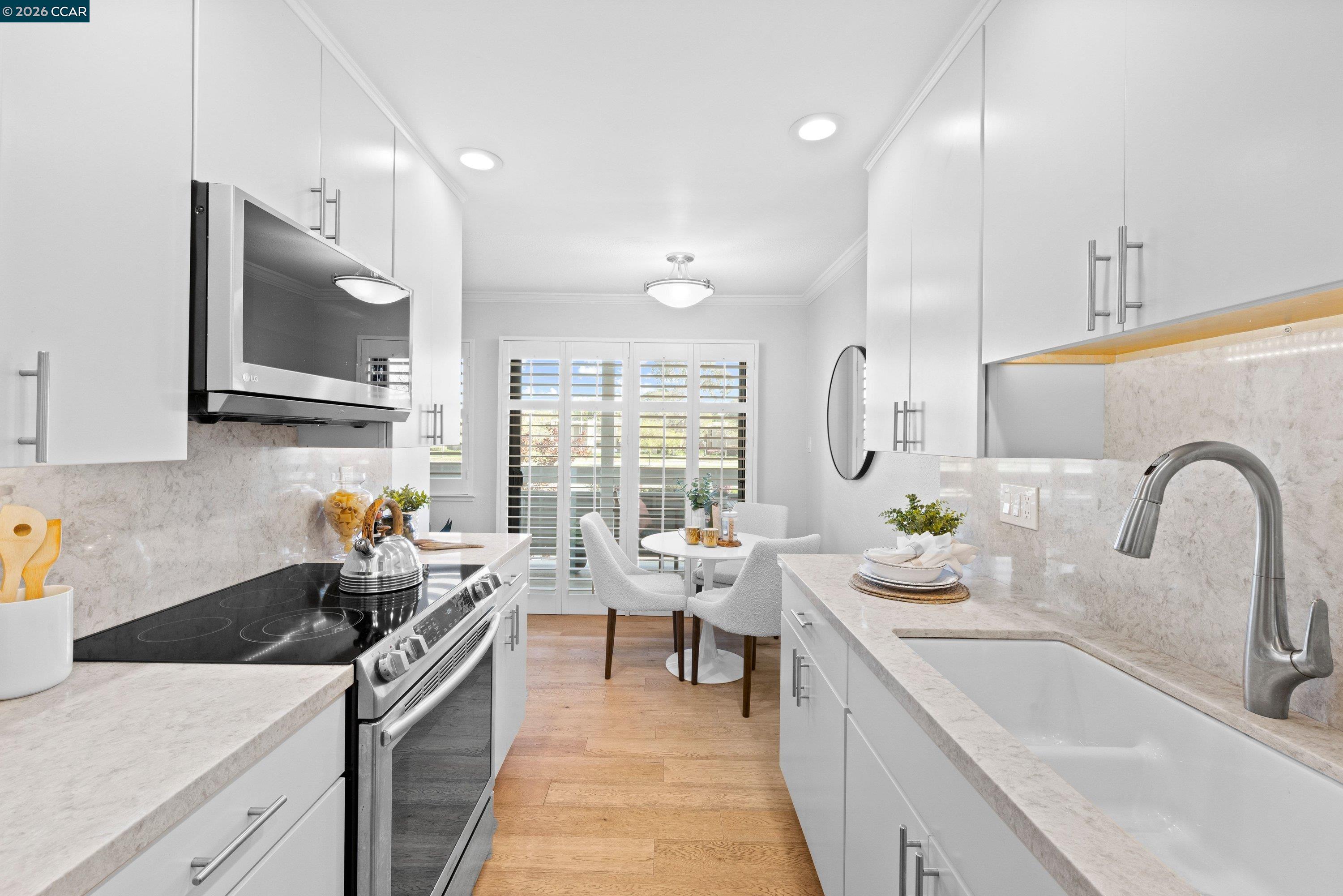 Detail Gallery Image 10 of 27 For 1111 Compass Ln #105,  Foster City,  CA 94404 - 3 Beds | 2 Baths