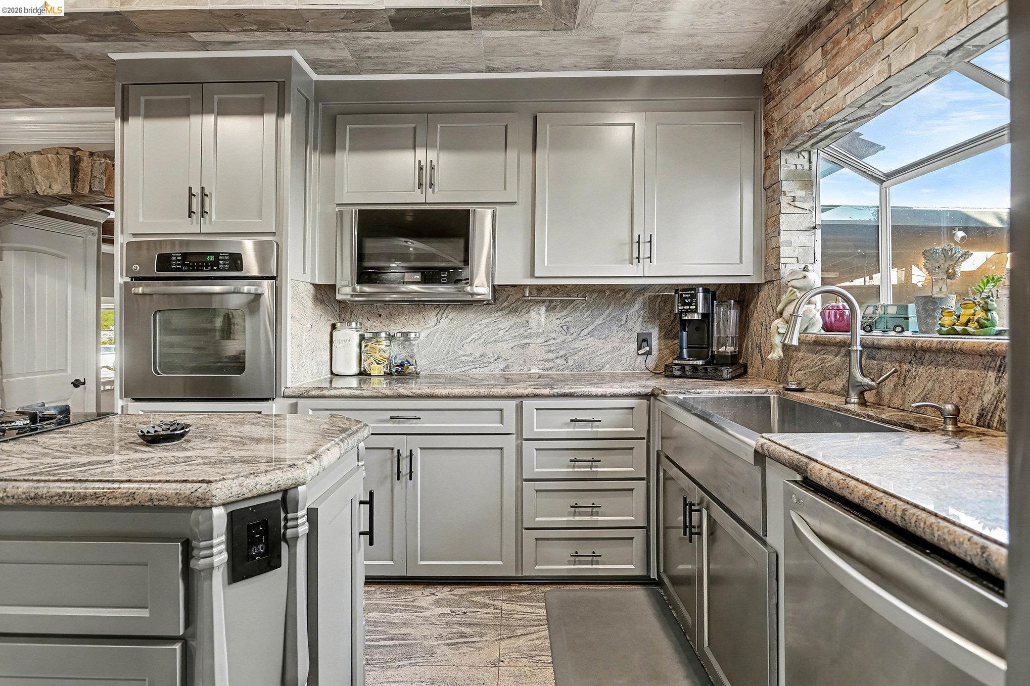 Detail Gallery Image 8 of 40 For 3614 Kay Court, Fremont,  CA 94538 - 4 Beds | 3 Baths