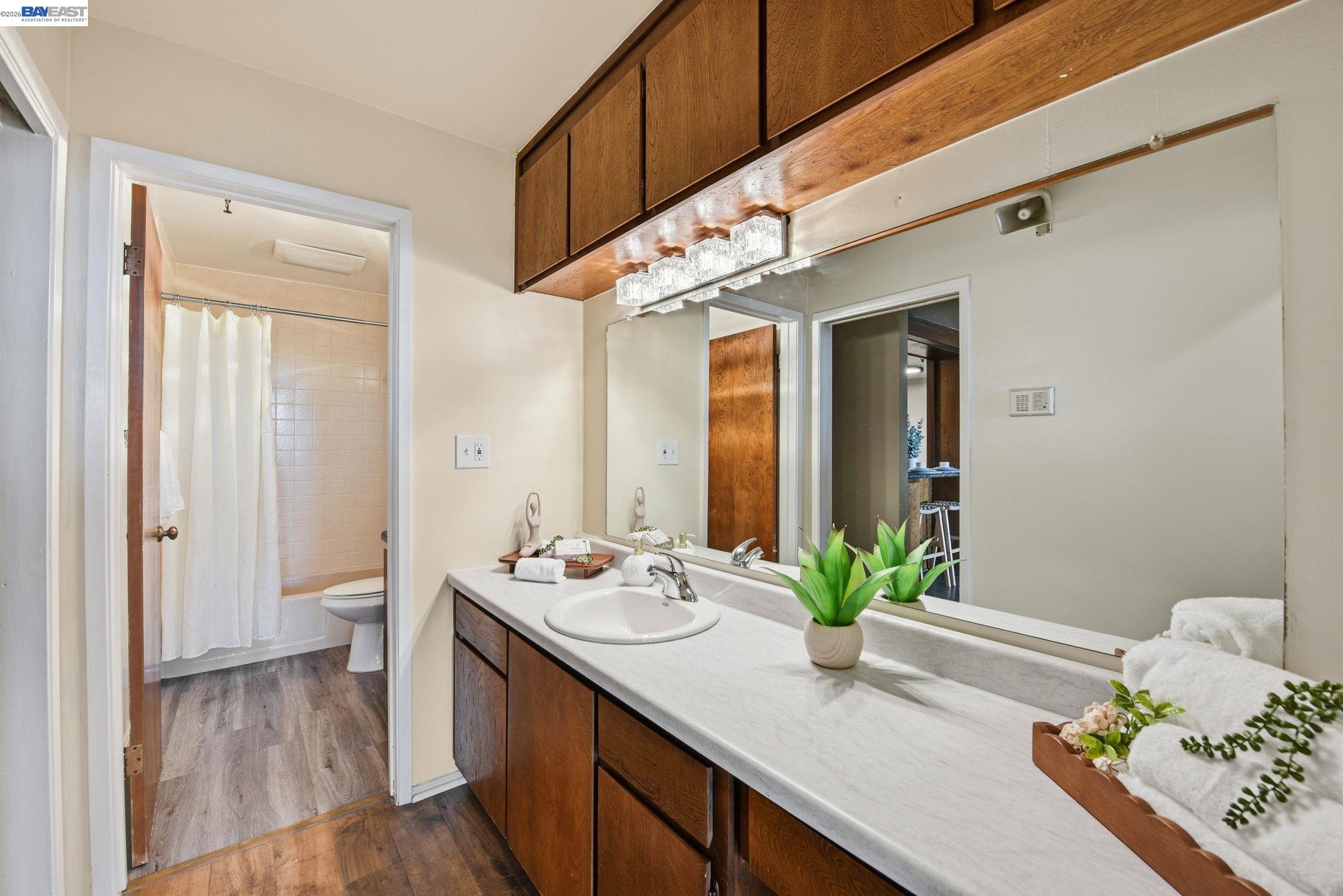 Photo #14: 41125347 Listing: Photo #14