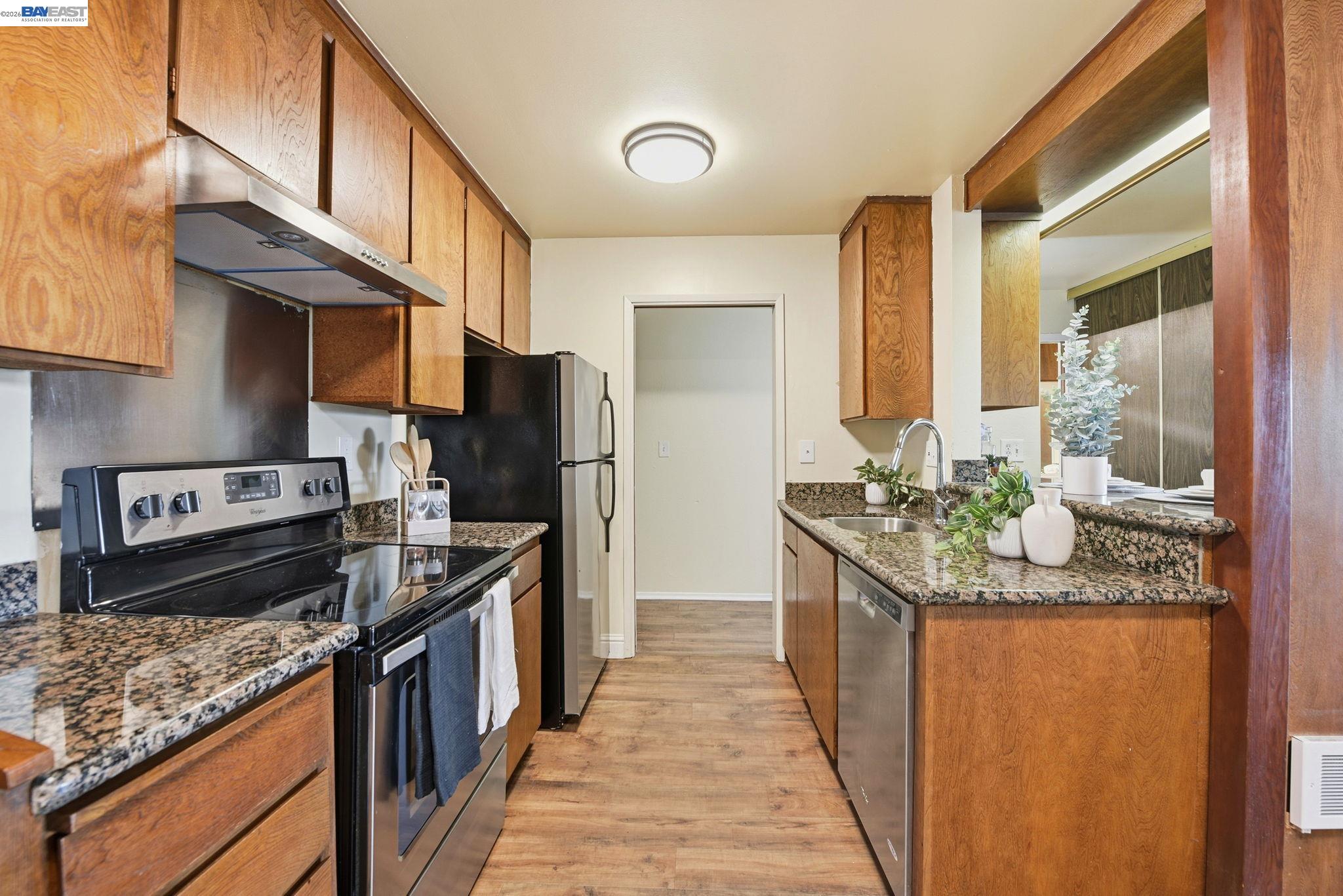 303 Adams St UNIT 301, Oakland, CA, 94610
