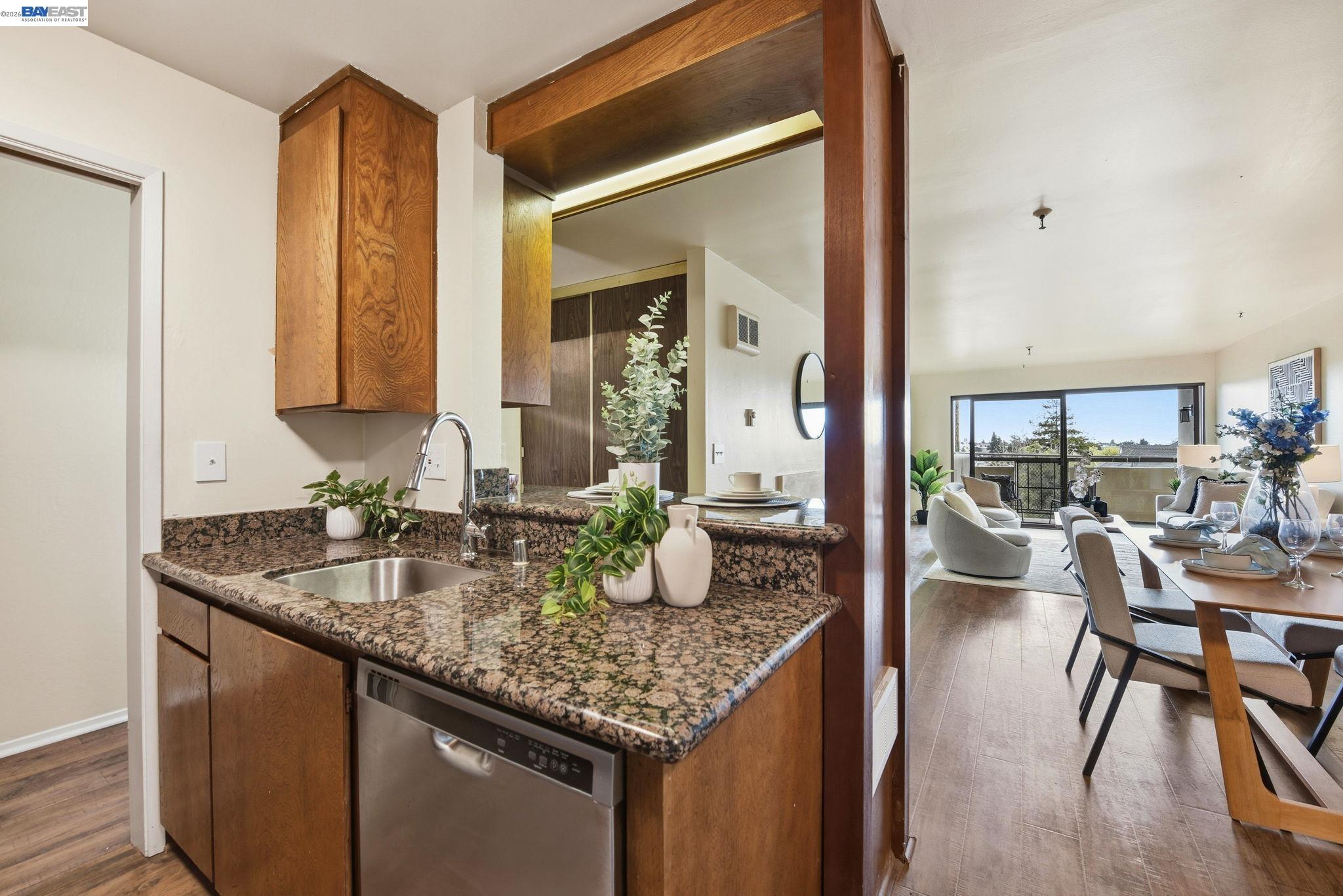 Photo #6: 41125347 Listing: Photo #6