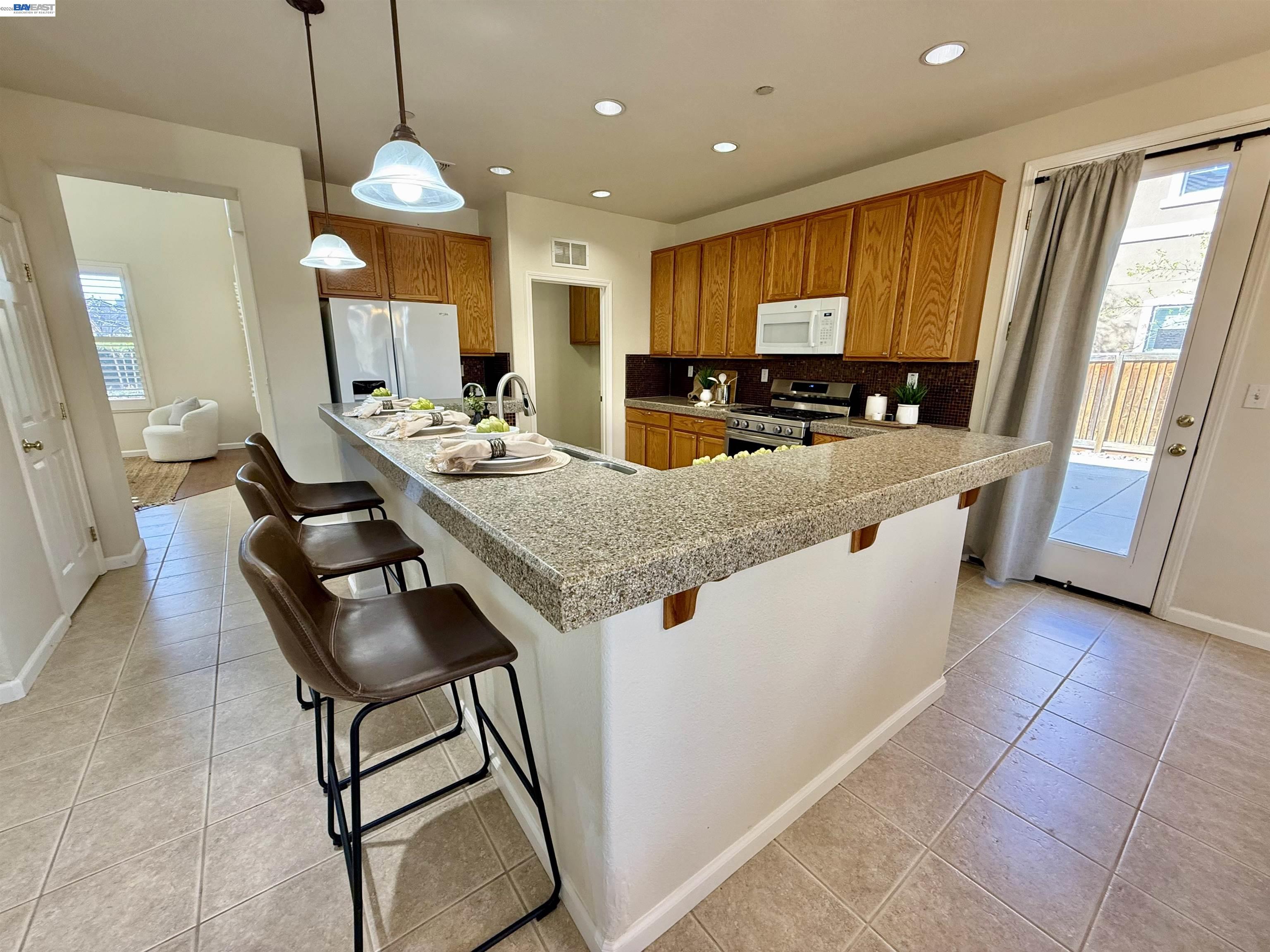 Detail Gallery Image 13 of 60 For 529 Chestnut St, Brentwood,  CA 94513 - 4 Beds | 2/1 Baths