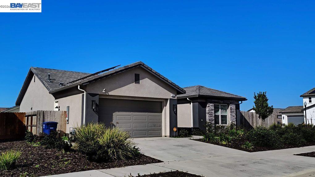 Detail Gallery Image 2 of 7 For 2935 21st Ave, Kingsburg,  CA 93631 - 4 Beds | 2/1 Baths