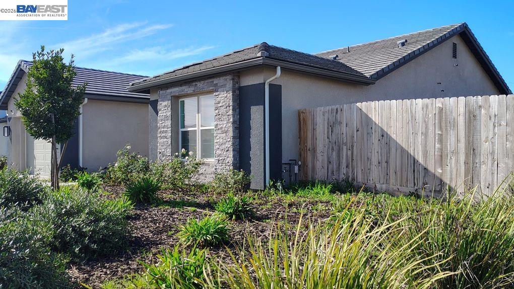 Detail Gallery Image 5 of 7 For 2935 21st Ave, Kingsburg,  CA 93631 - 4 Beds | 2/1 Baths