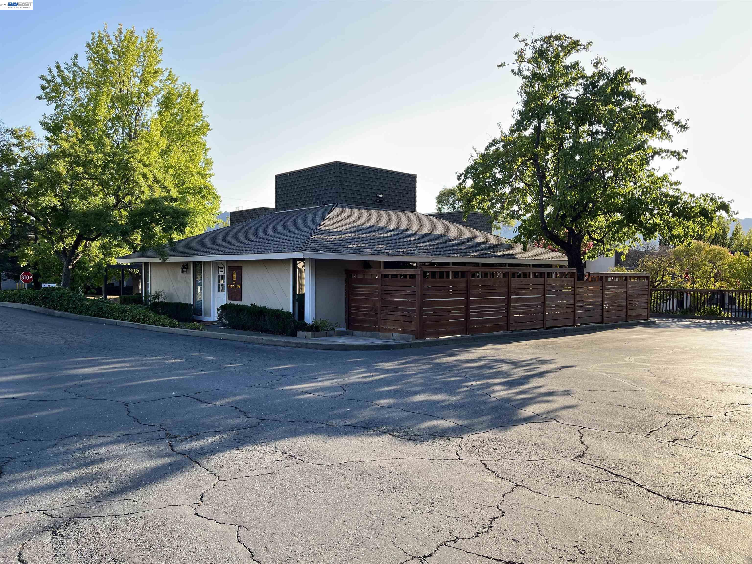 Detail Gallery Image 17 of 18 For 90 Mission Dr, Pleasanton,  CA 94566 - – Beds | – Baths