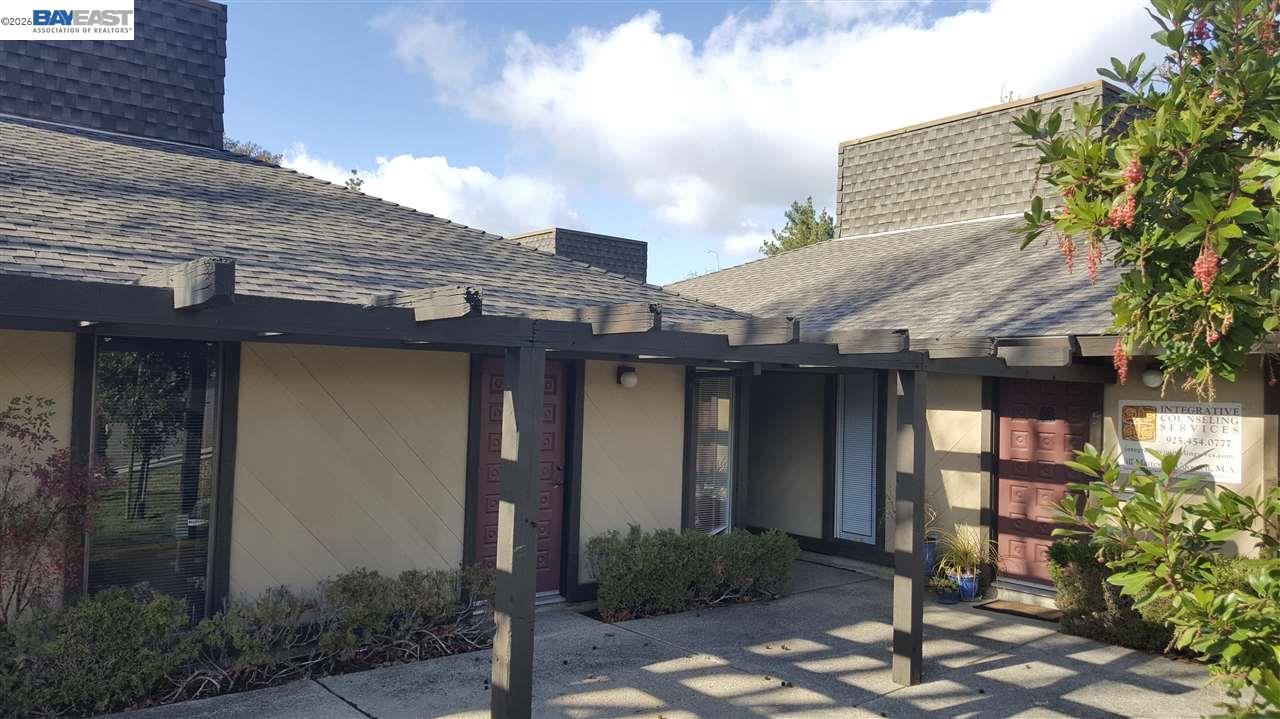 Detail Gallery Image 3 of 18 For 90 Mission Dr, Pleasanton,  CA 94566 - – Beds | – Baths