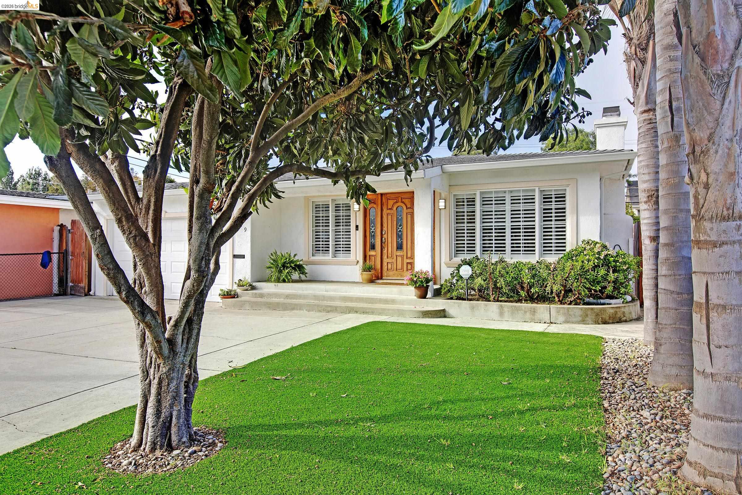 Detail Gallery Image 1 of 38 For 809 Gridley St, San Jose,  CA 95127 - 4 Beds | 2 Baths